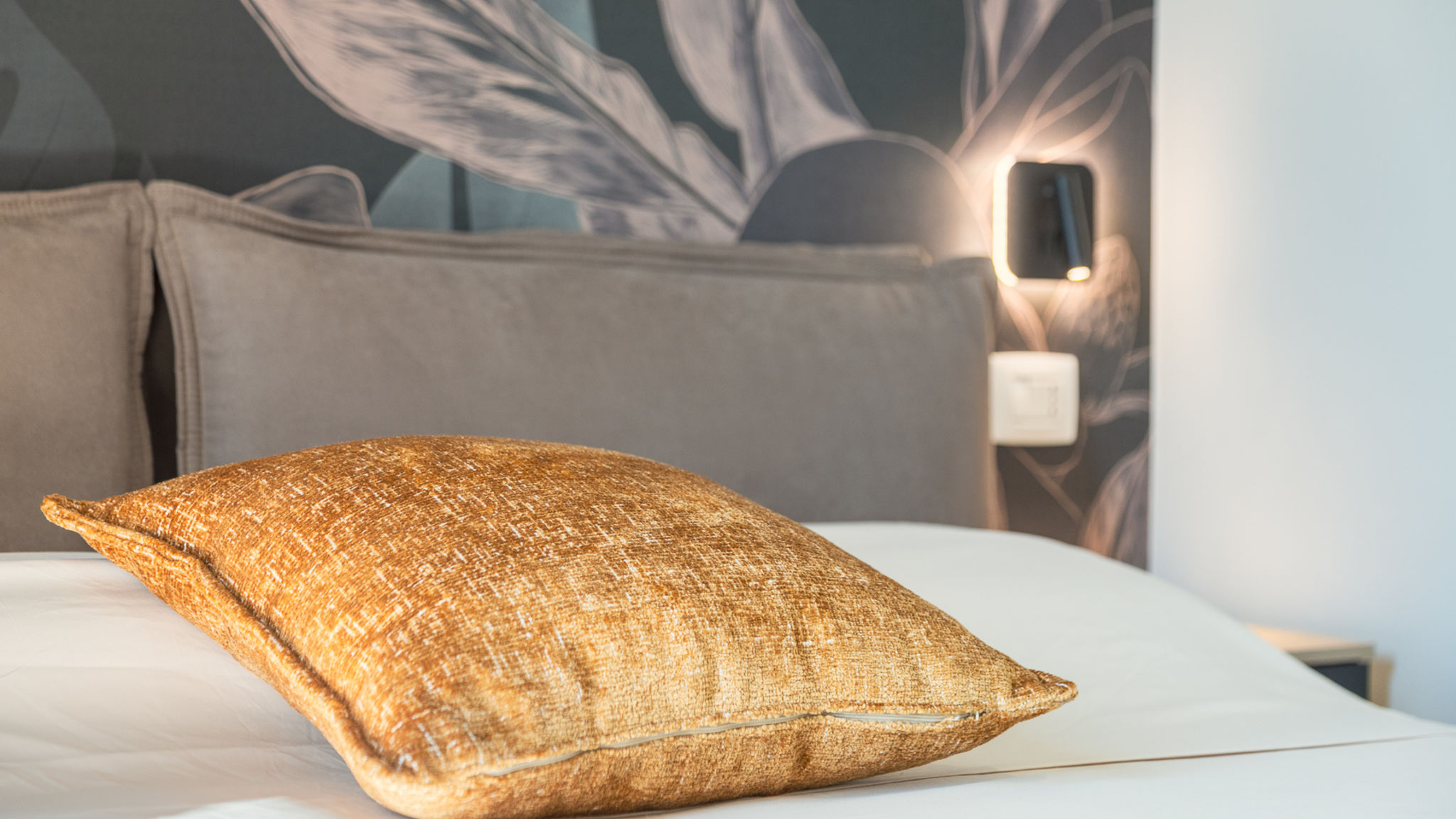 Italianway Alba Alba Palace Luxury Apartments - Yellow