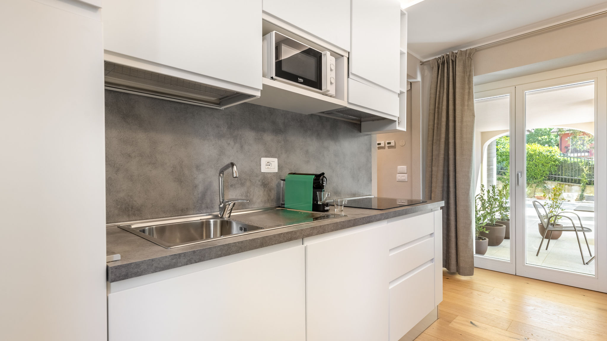 Italianway Alba Alba Palace Luxury Apartments - Yellow