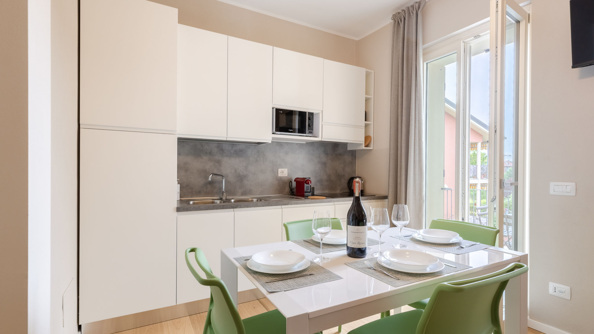 Italianway Alba Alba Palace Luxury Apartments - Red