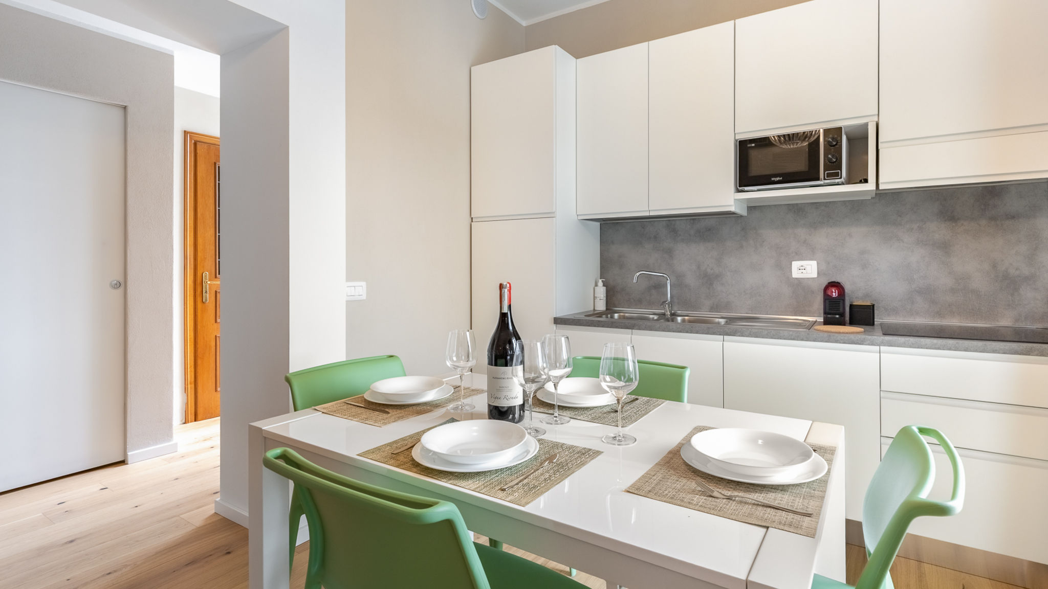Italianway Alba Alba Palace Luxury Apartments - Red