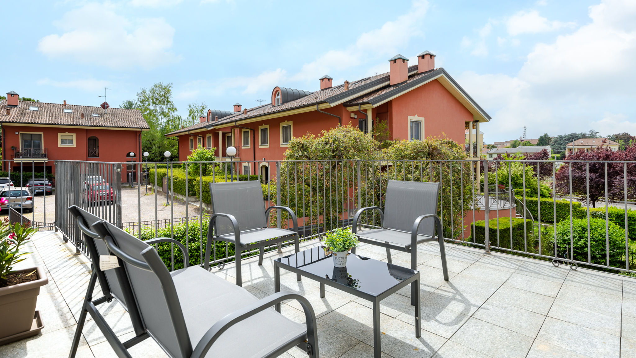 Italianway Alba Alba Palace Luxury Apartments - Red