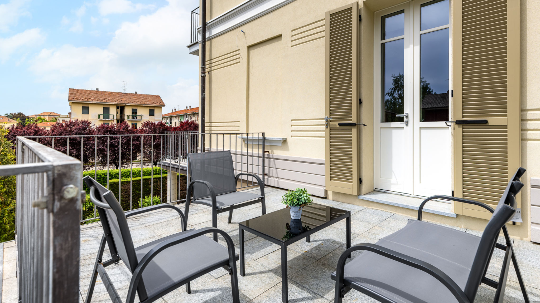 Italianway Alba Alba Palace Luxury Apartments - Red