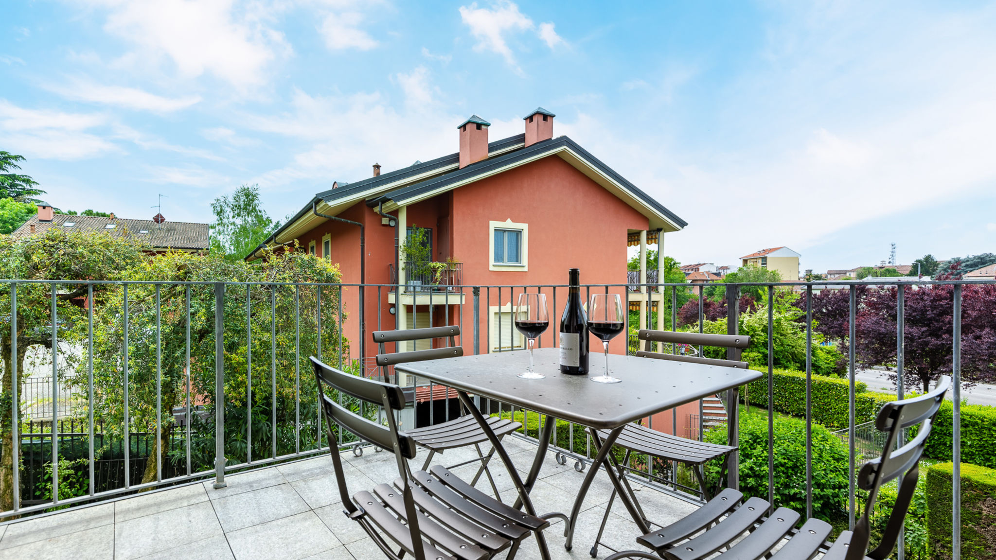 Italianway Alba Alba Palace Luxury Apartments - Red