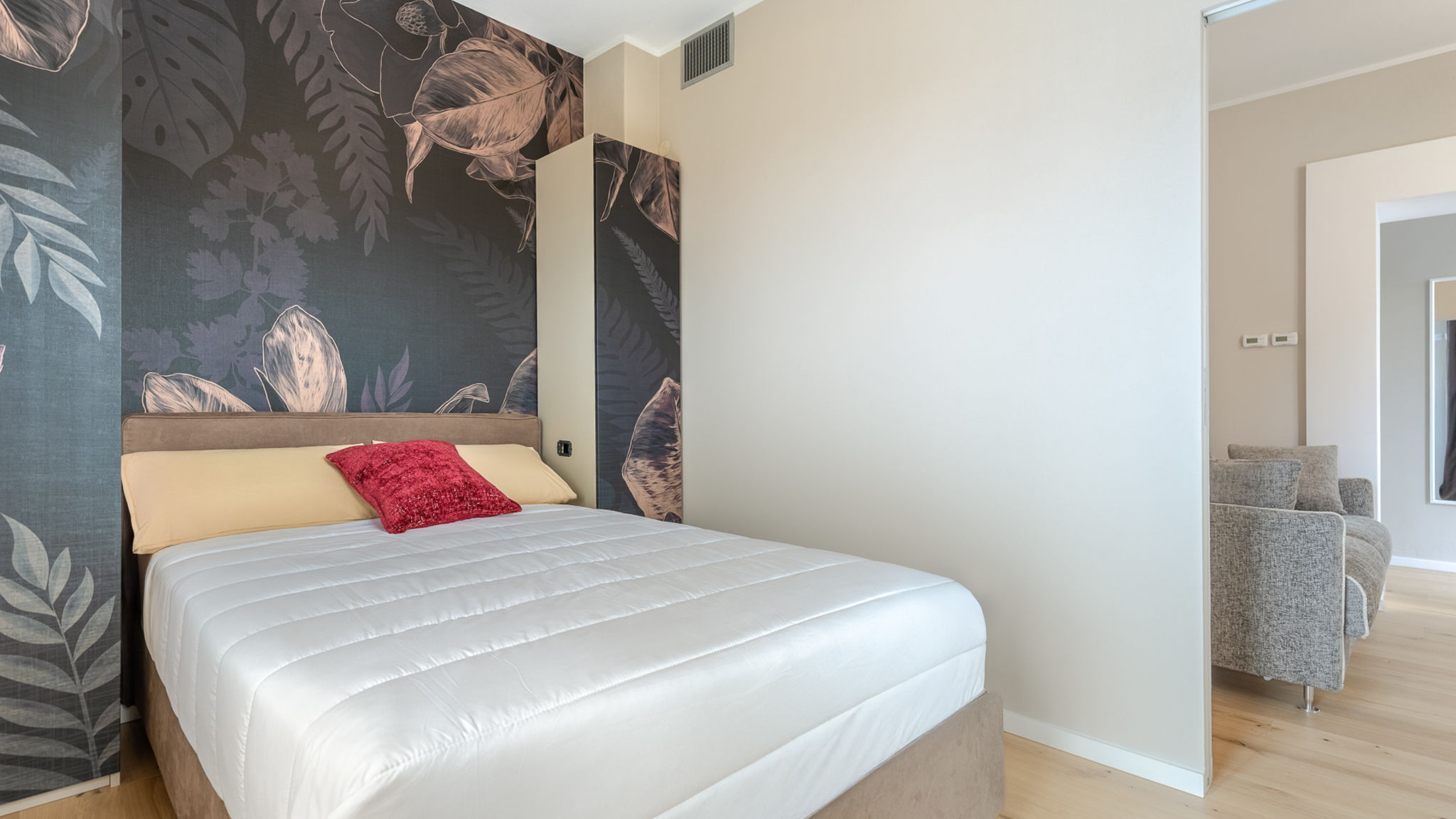 Italianway Alba Alba Palace Luxury Apartments - Red