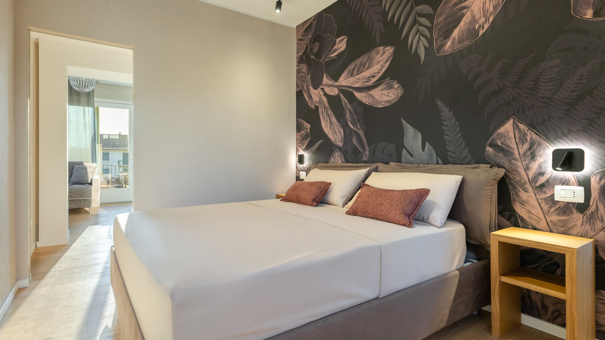 Italianway Alba Alba Palace Luxury Apartments - Pink