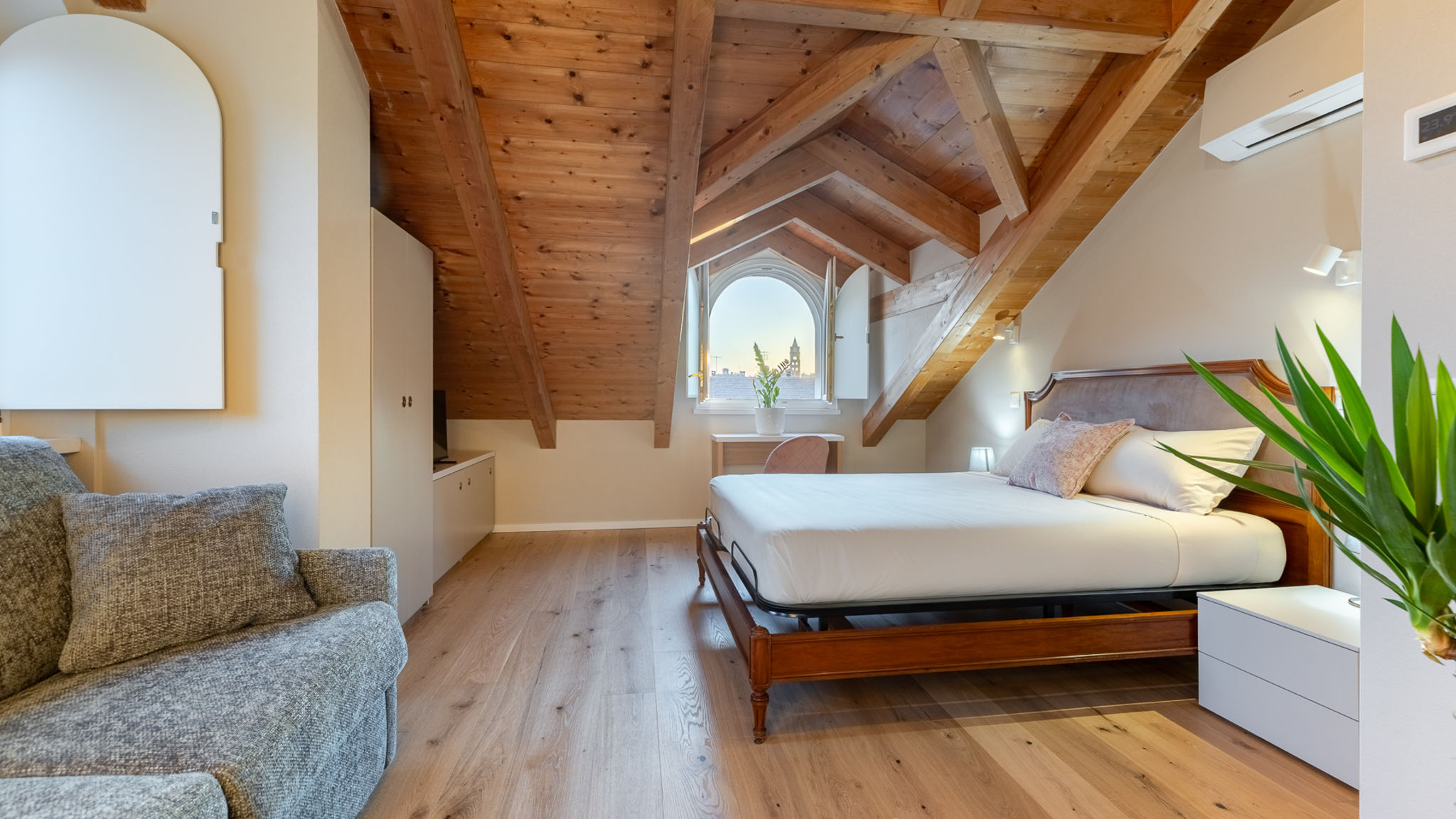Italianway Alba Alba Palace Luxury Apartments - Pink