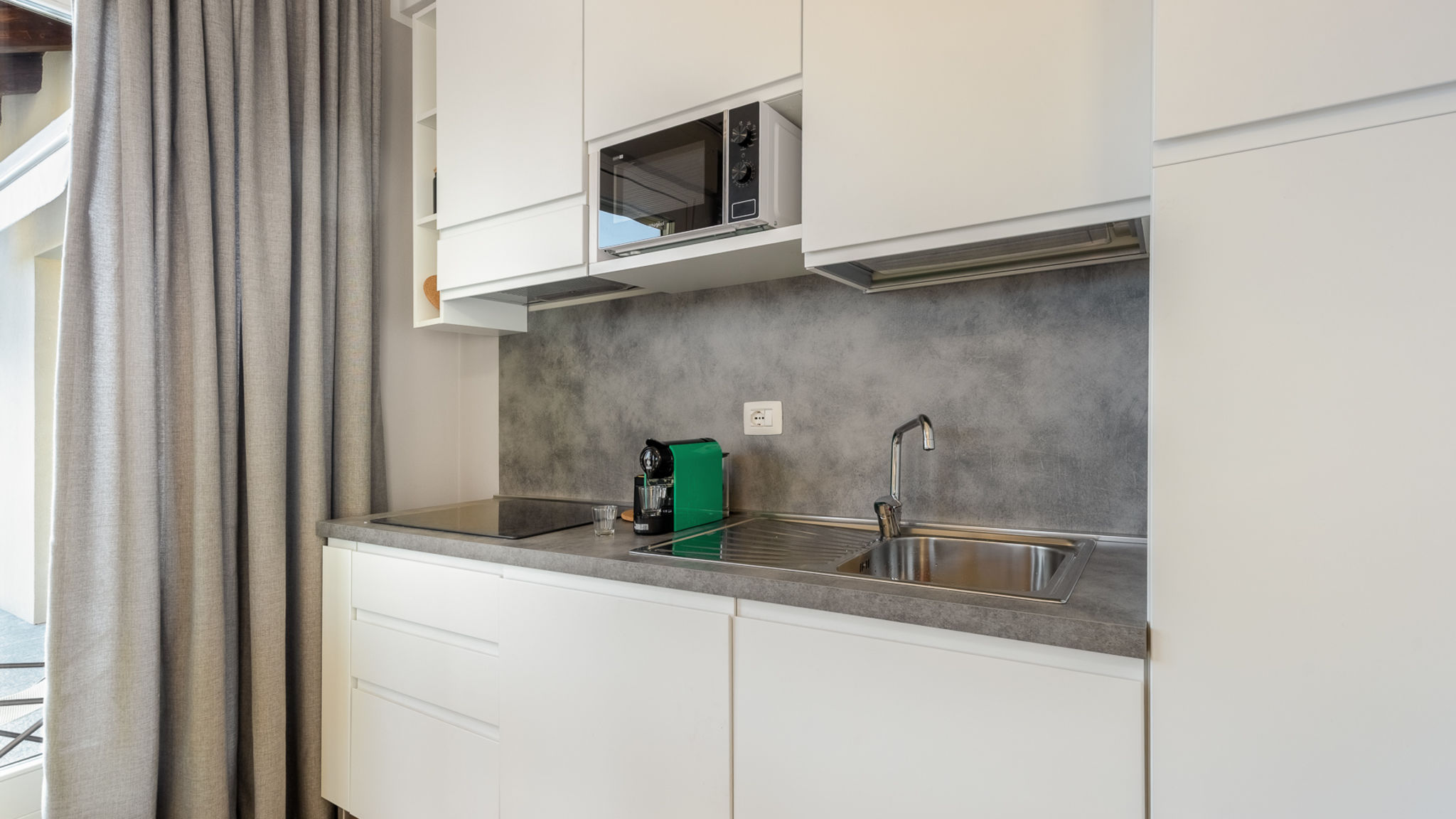 Italianway Alba Alba Palace Luxury Apartments - Pink
