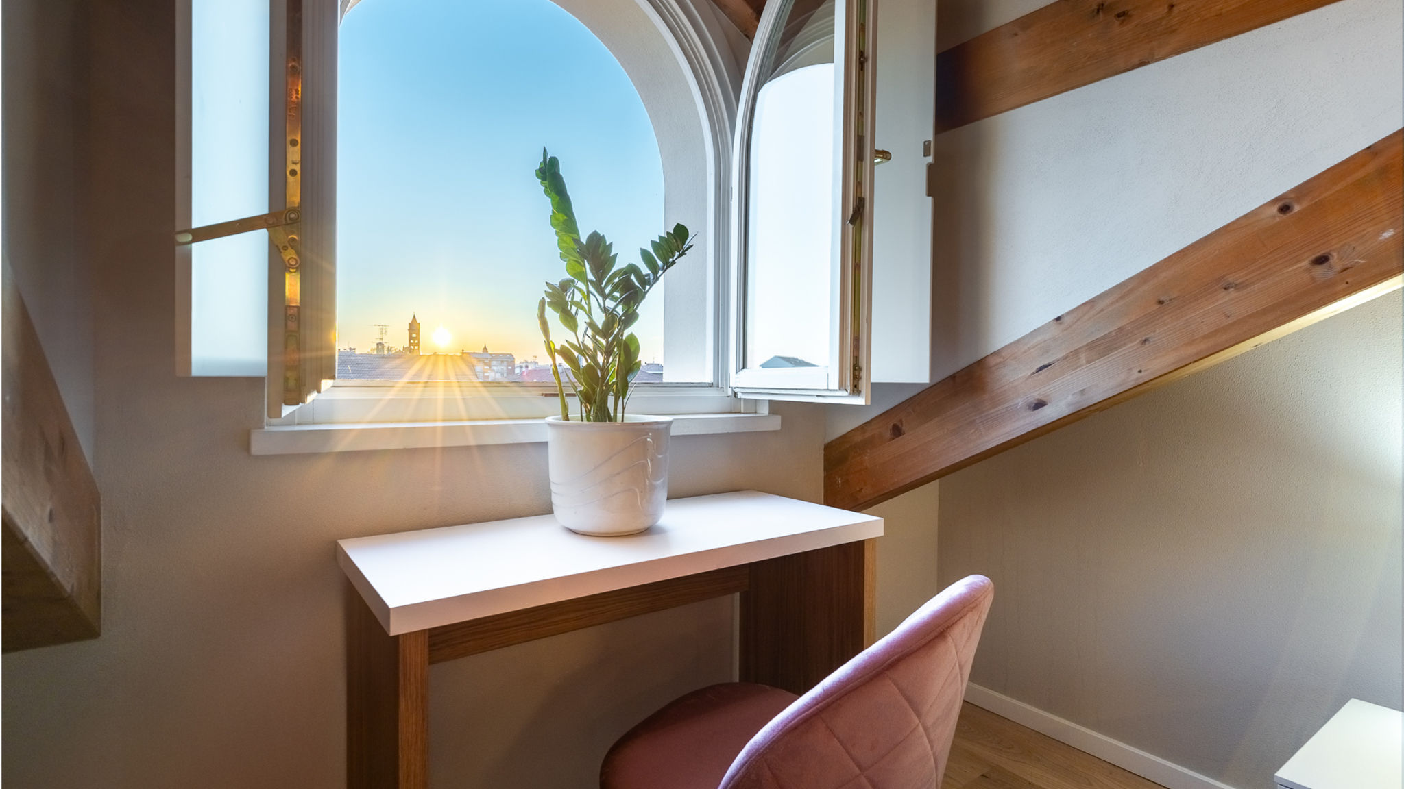 Italianway Alba Alba Palace Luxury Apartments - Pink