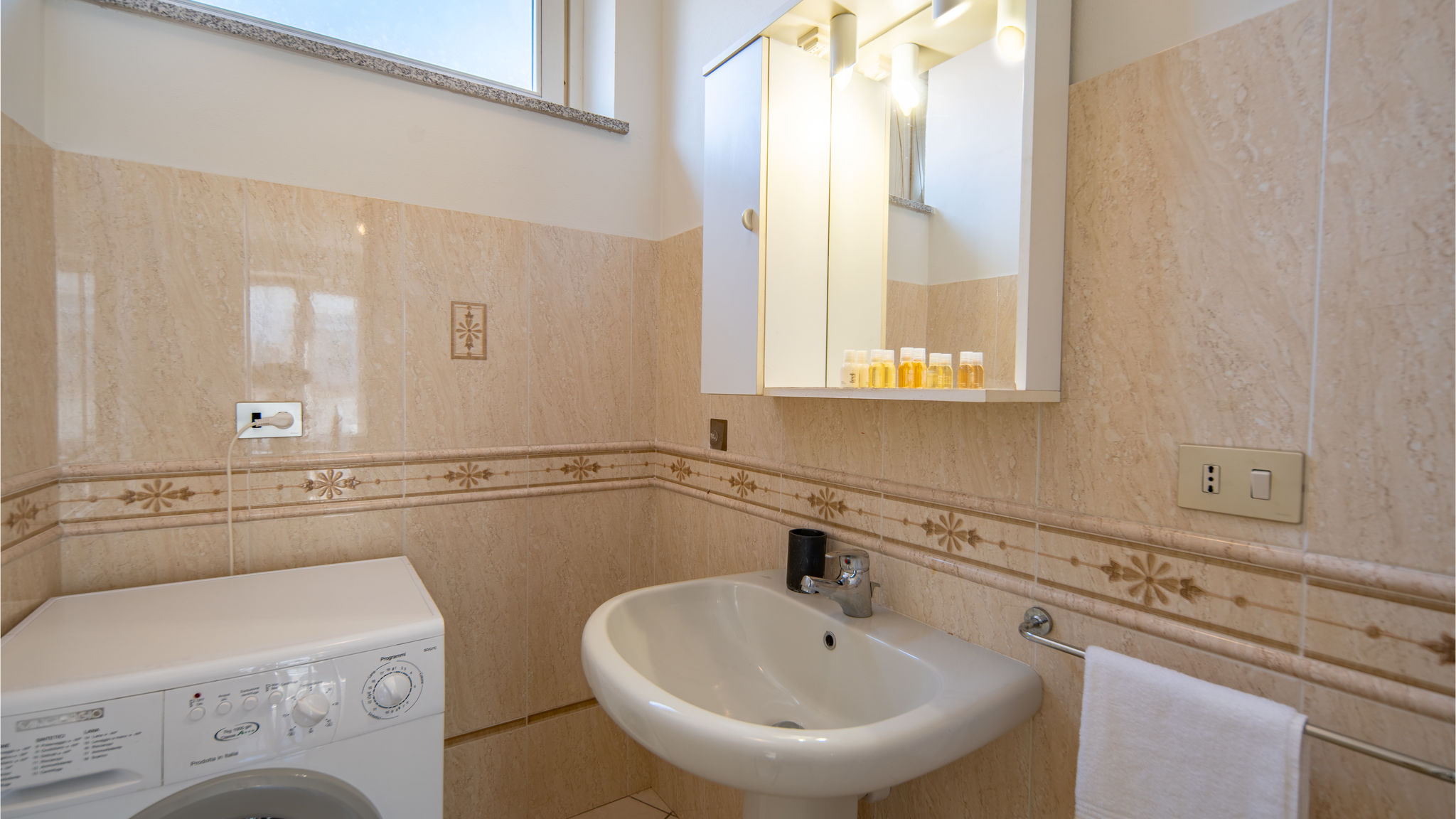 Italianway Alba Happy Central Apartment 2