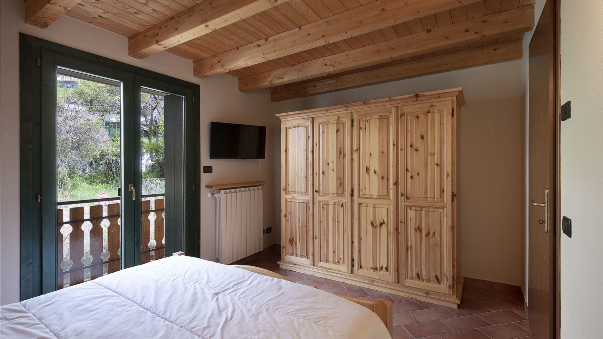 Italianway Monno Eden View