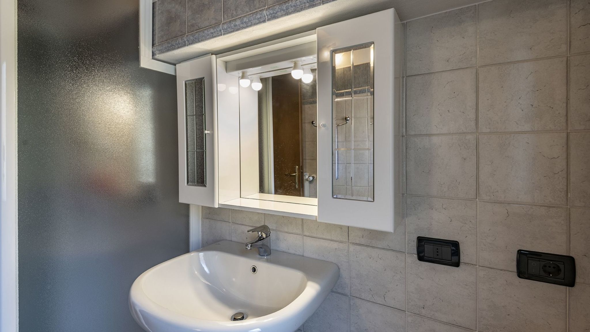 Italianway Monno Eden View