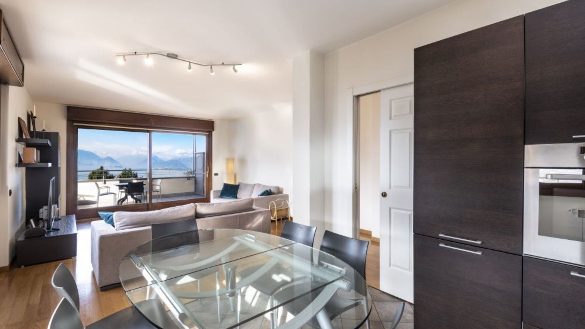 Italianway Leggiuno The House on the Lake