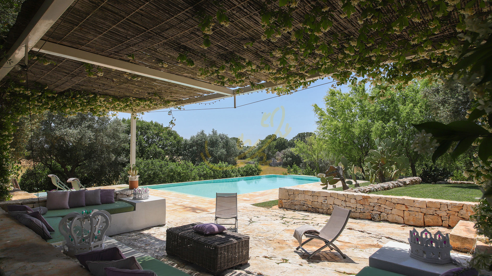 Italianway Ostuni TD Trulli Vittoriani Charme and Pure Nature w/pool