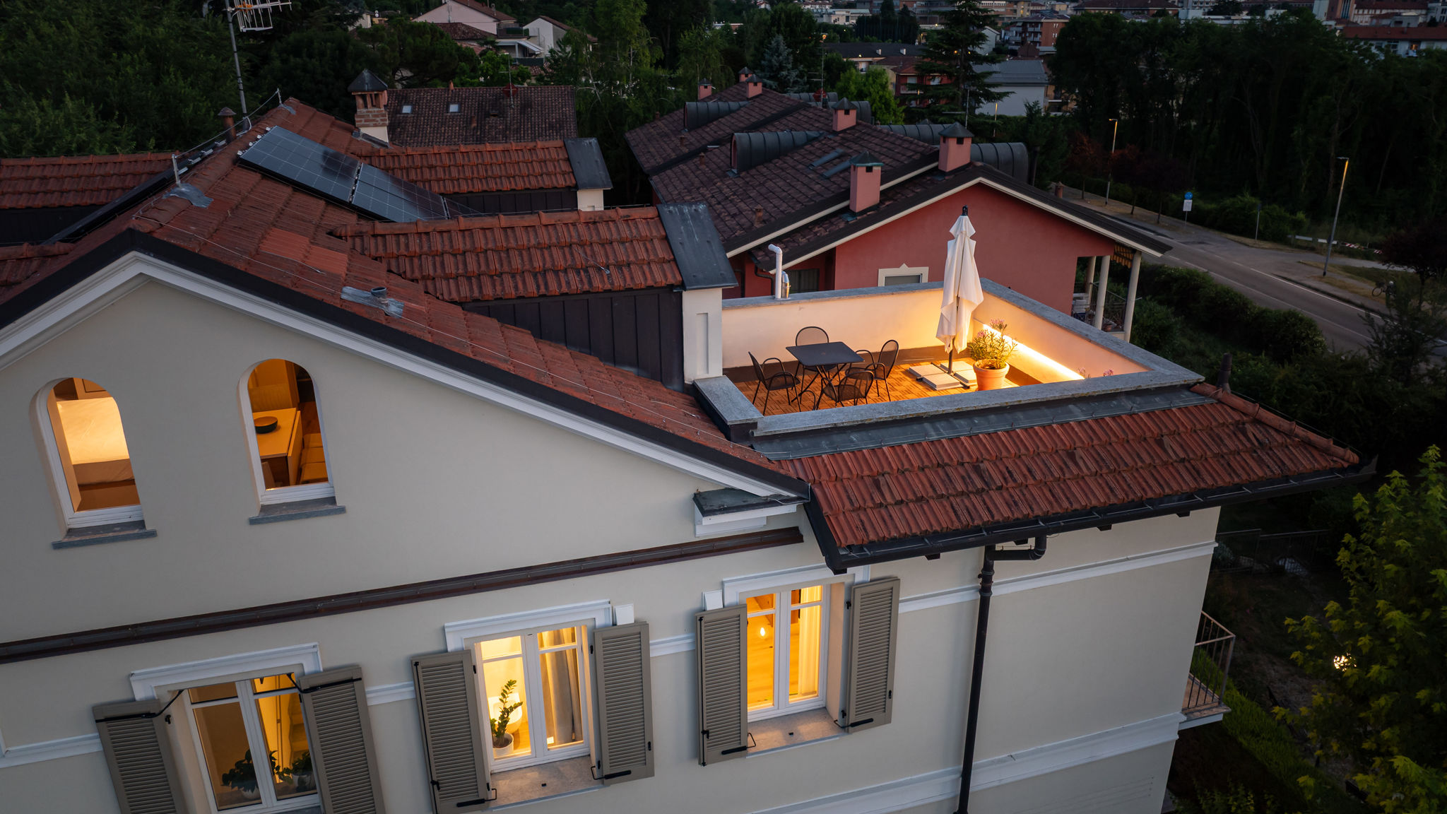 Italianway Alba Alba Palace Luxury Apartments - Pink