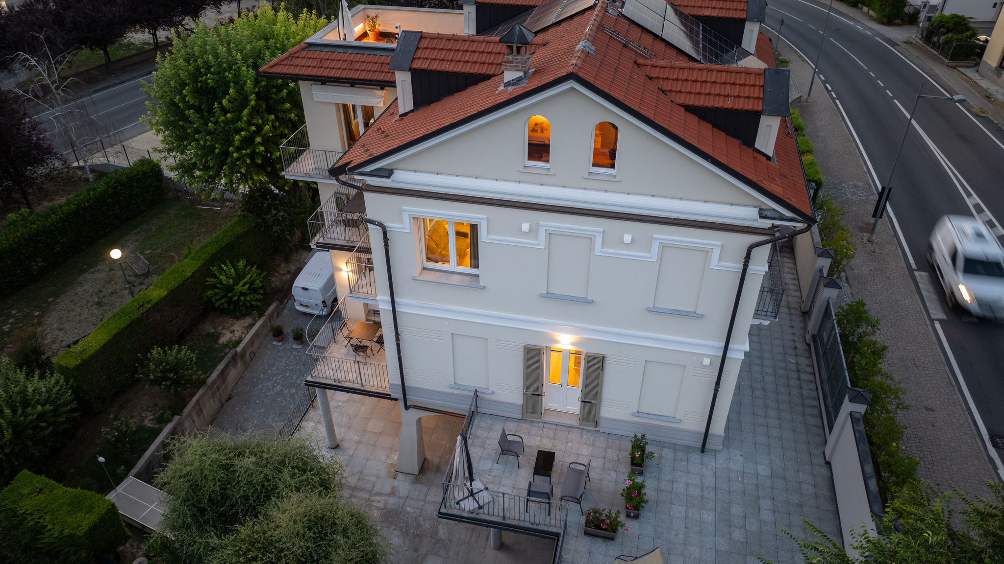 Italianway Alba Alba Palace Luxury Apartments - Yellow