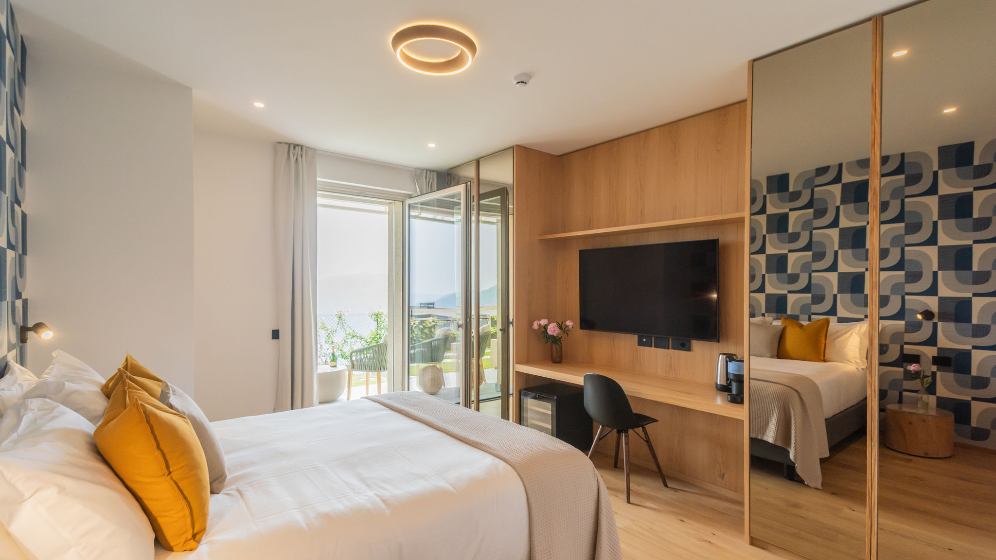 Italianway Como PureViewLuxury-Andromeda breakfast&pool AdultsOnly