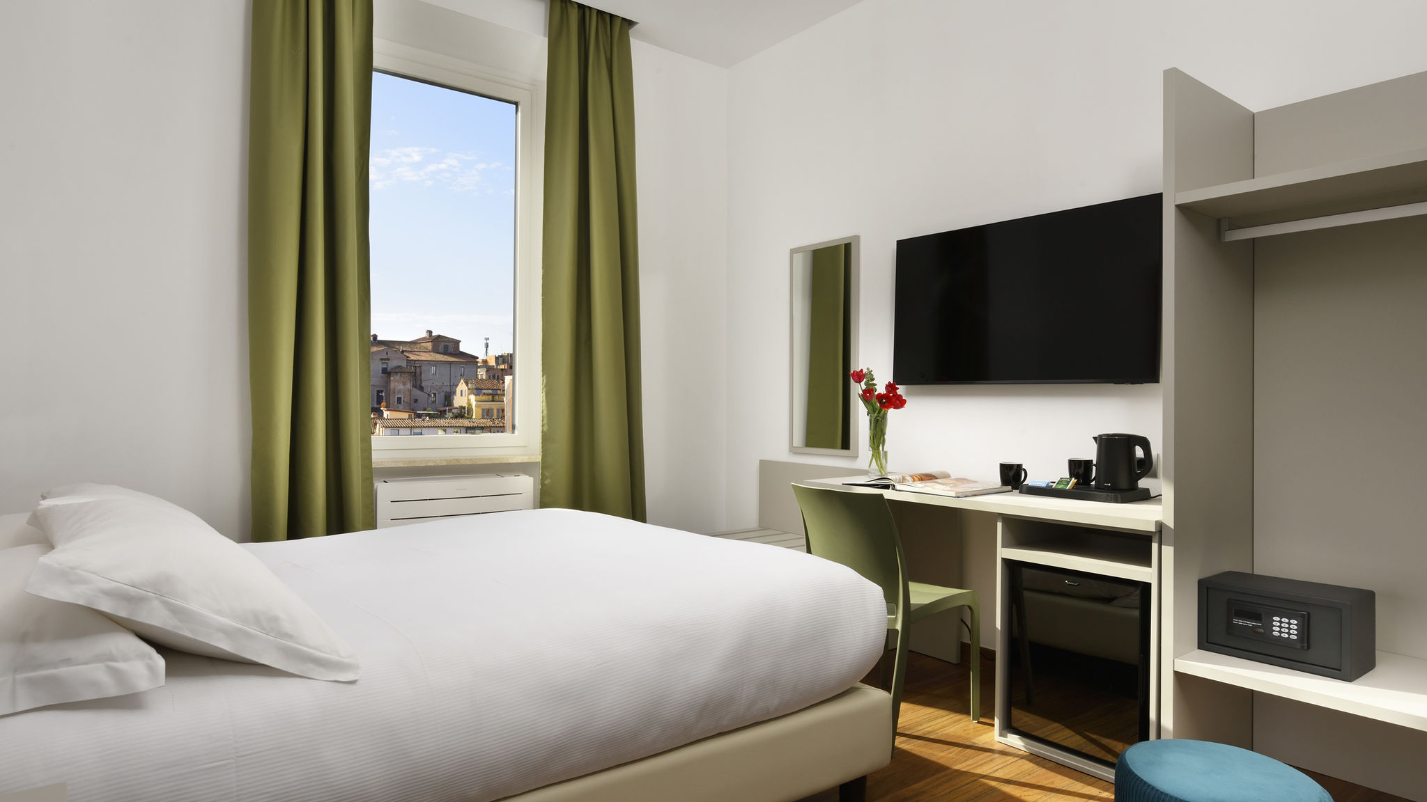 Italianway Roma Colosseo Panorama room  402  bagno esterno