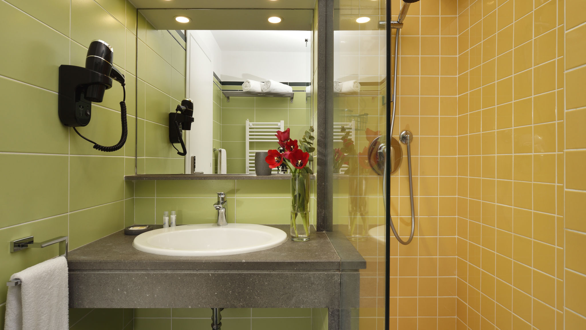 Italianway Roma Colosseo Panorama room  402  bagno esterno