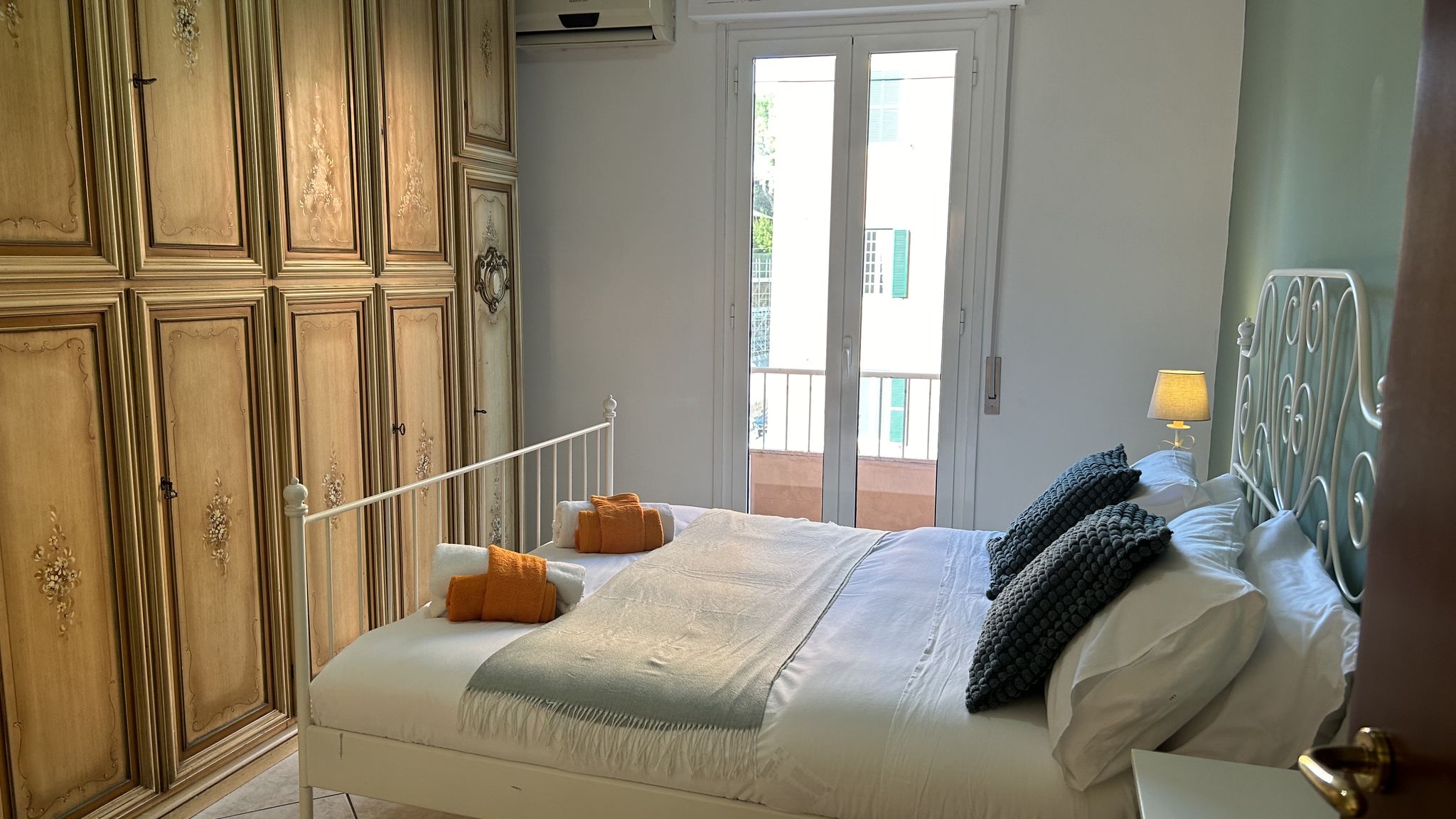 Italianway Roma Casa dei fiori by Ghor