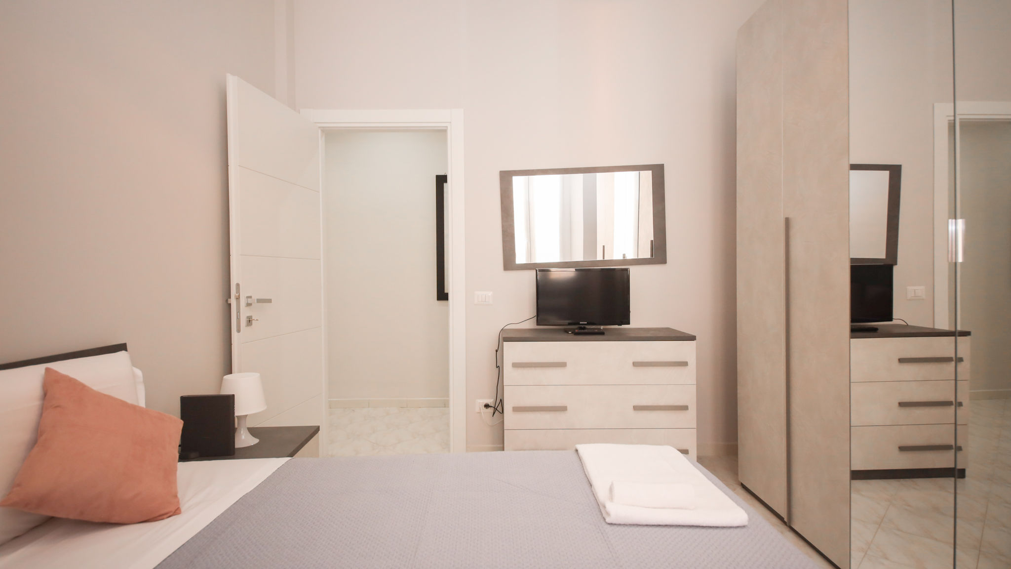 Italianway Roma Rome Flat 42 by Ghor