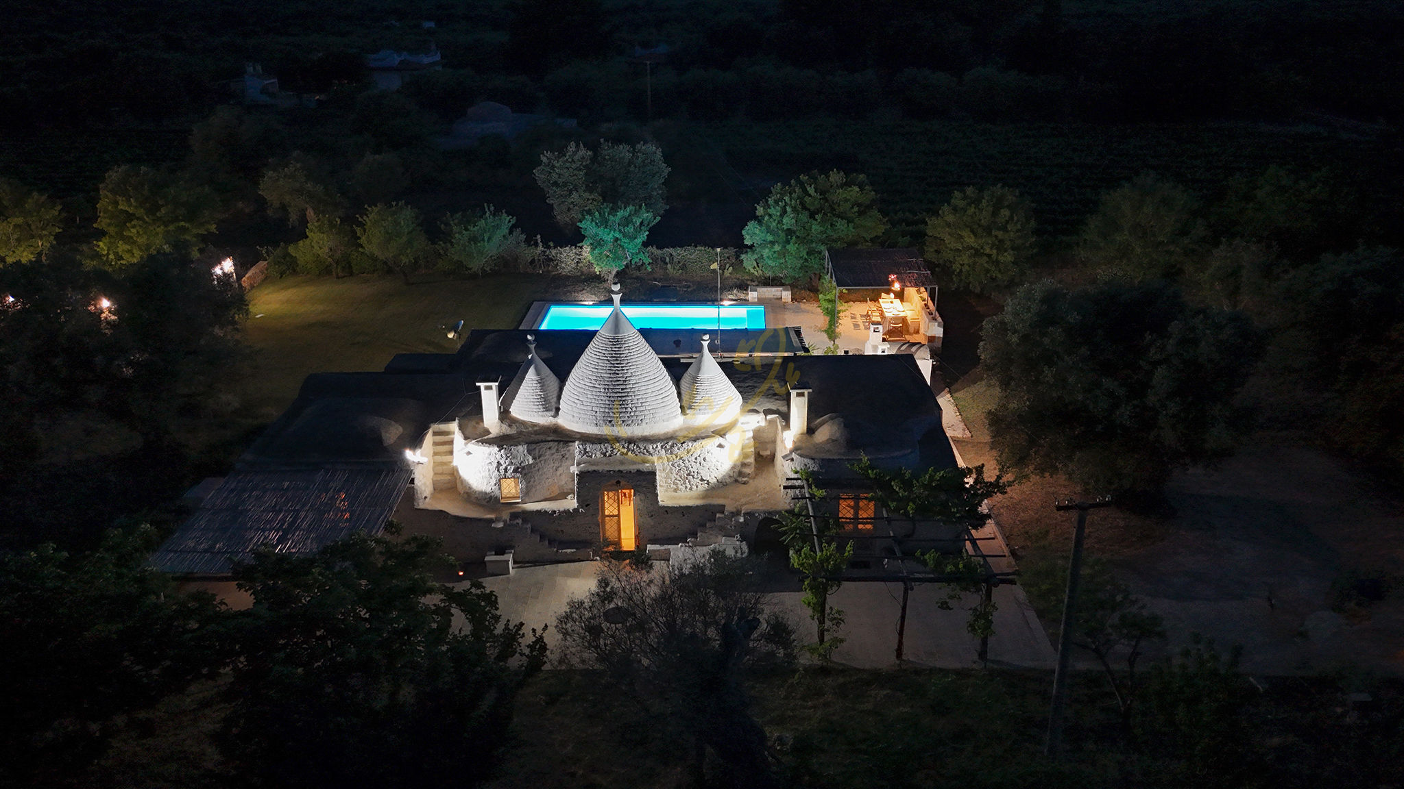 TD Trullo Titiro w/ Wine Cellar, Vineyard & Pool