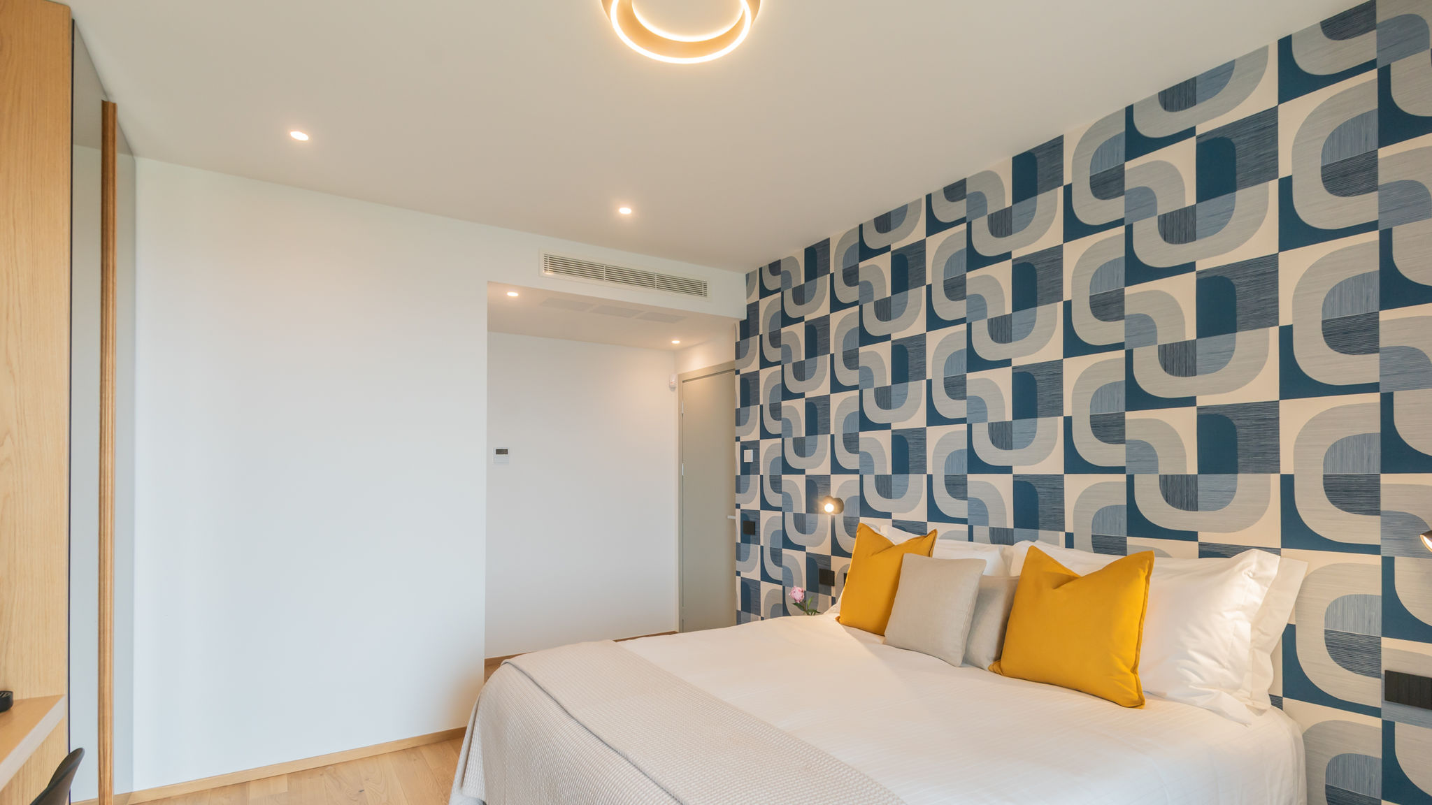 Italianway Como PureView Luxury Suites - Ground Floor with breakfast & pool 
