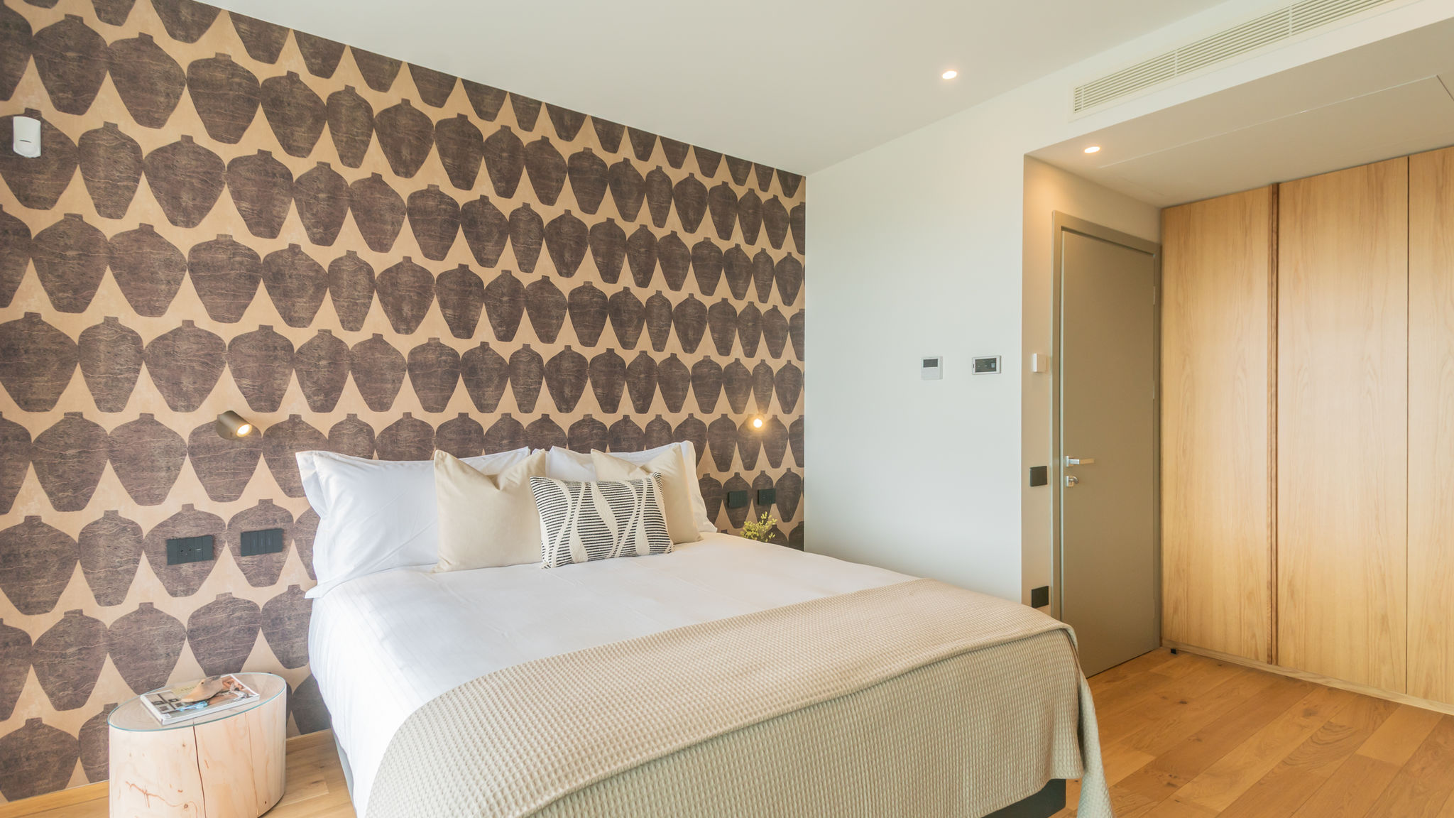 Italianway Como PureView Luxury Suites - Ground Floor with breakfast & pool 