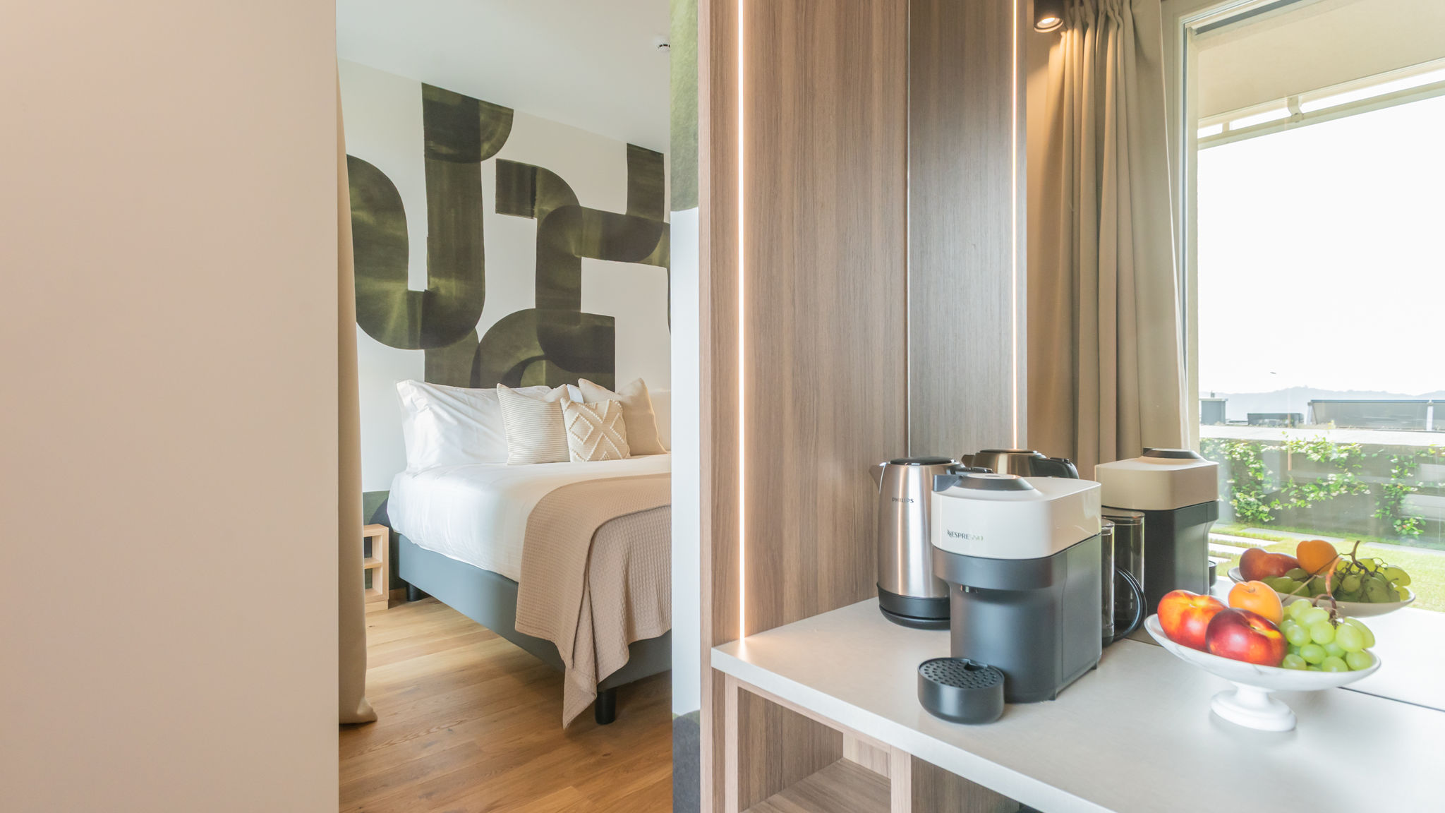 Italianway Como PureView Luxury Suites - Ground Floor with breakfast & pool 