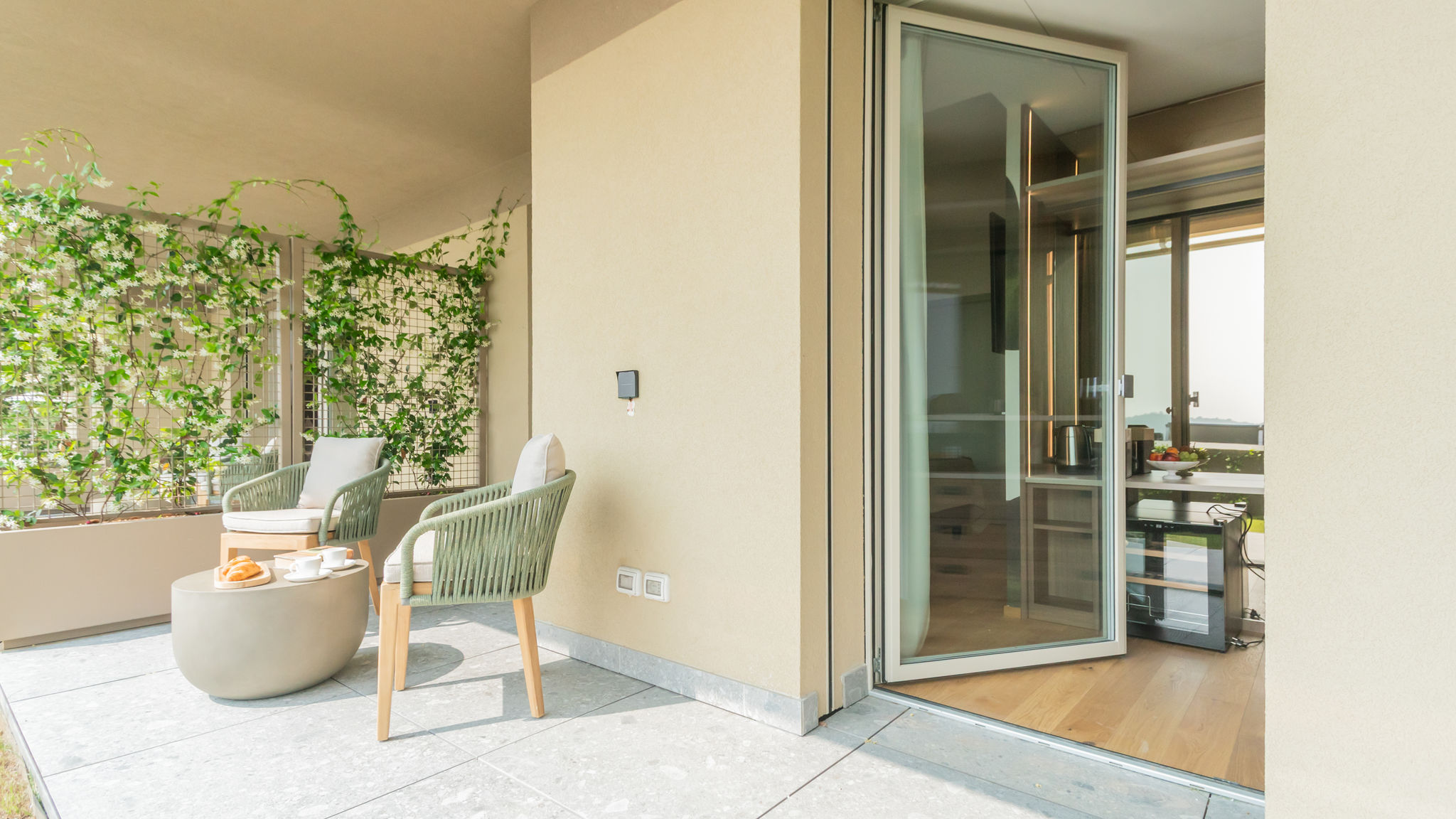 Italianway Como PureView Luxury Suites - Ground Floor with breakfast & pool 