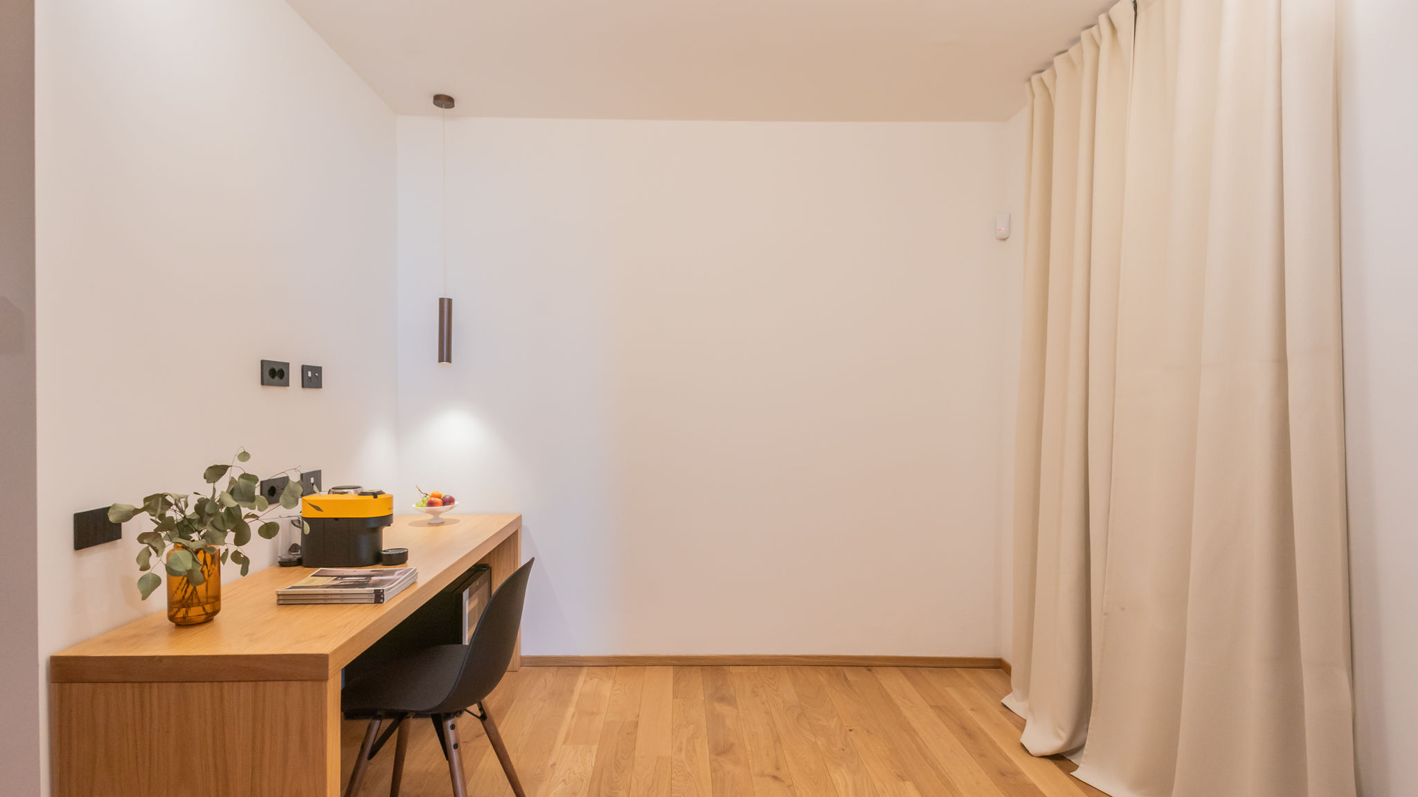 Italianway Como PureView Luxury Suites - Ground Floor with breakfast & pool 