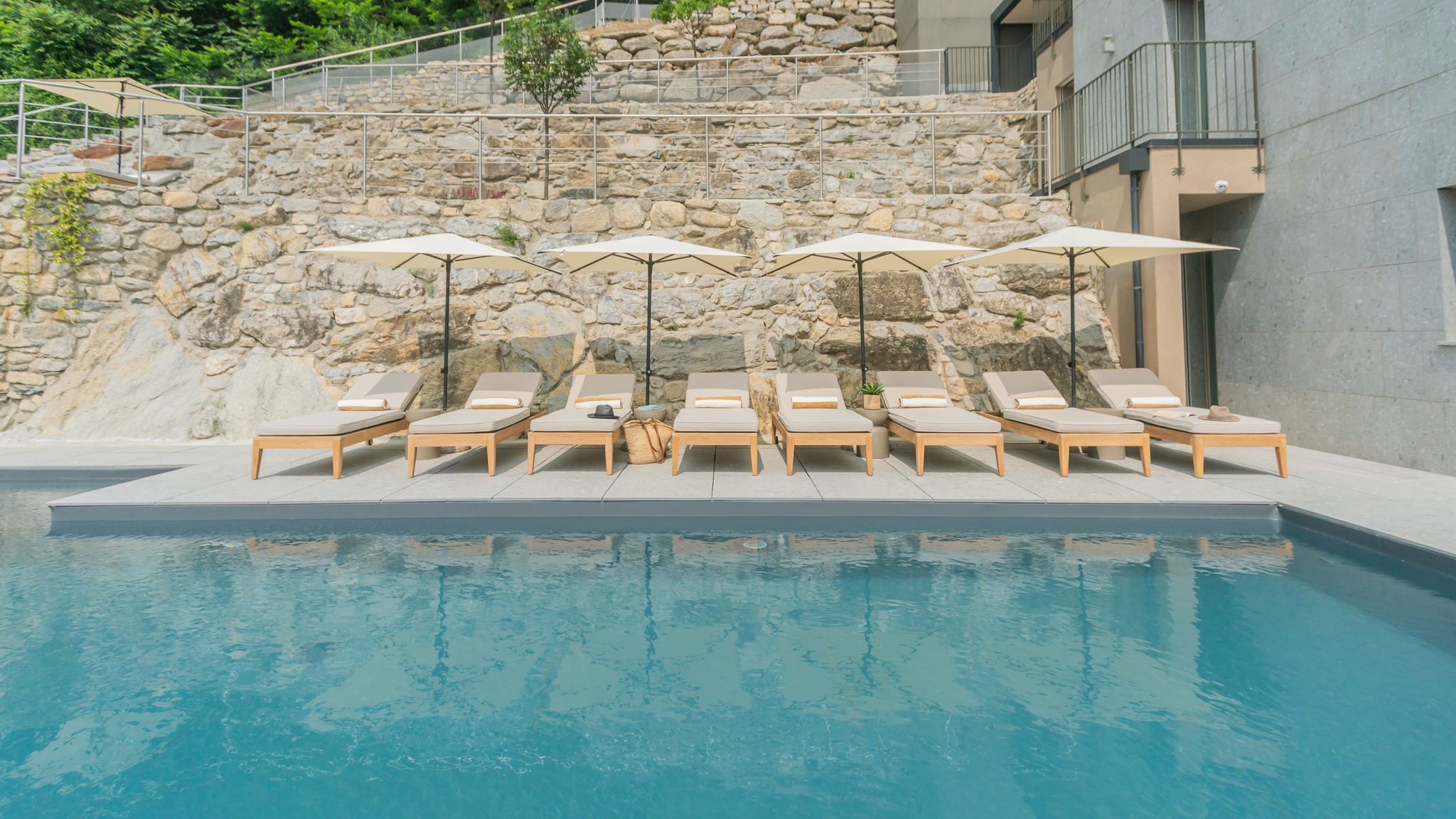 Italianway Como PureView Luxury Suites - Ground Floor with breakfast & pool 