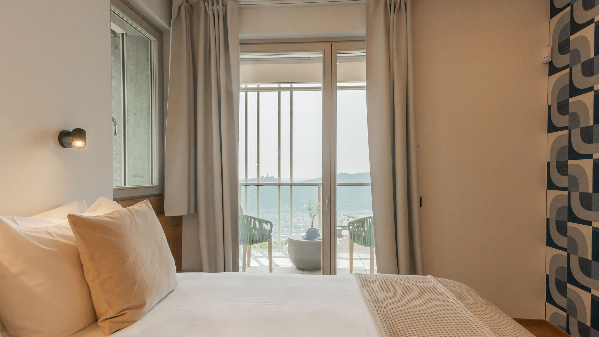 Italianway Como PureView Luxury Suites - First Floor with breakfast & pool 