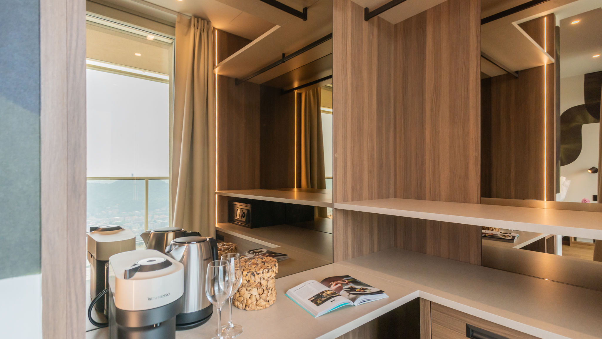 Italianway Como PureView Luxury Suites - First Floor with breakfast & pool 