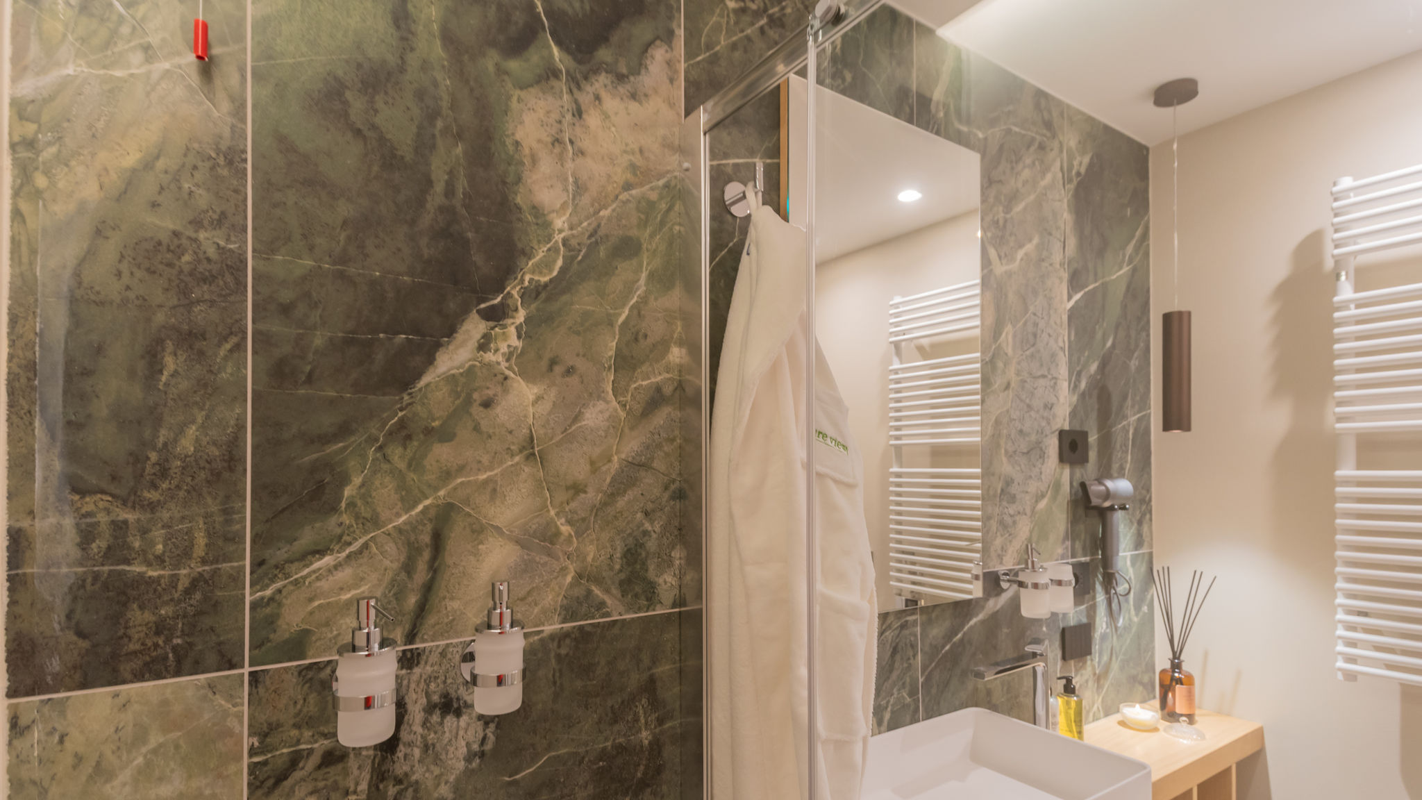 Italianway Como PureView Luxury Suites - First Floor with breakfast & pool 