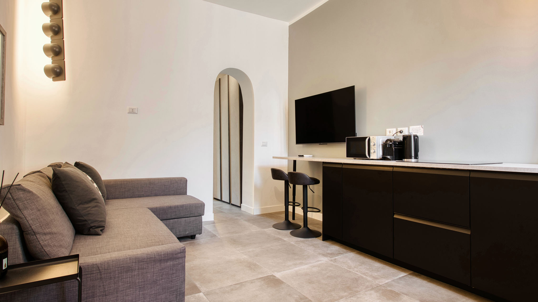 Italianway Milano 15min to Duomo, Modern 1 Bedrm Flat A/C, 5G WiFi