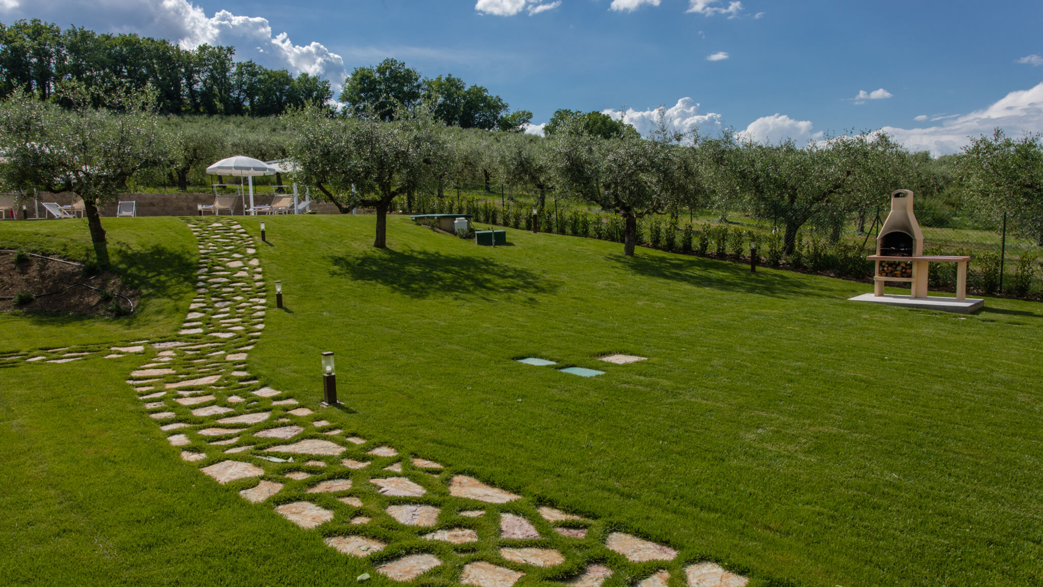 Italianway Montefalco La Collina degli Ulivi 8+2