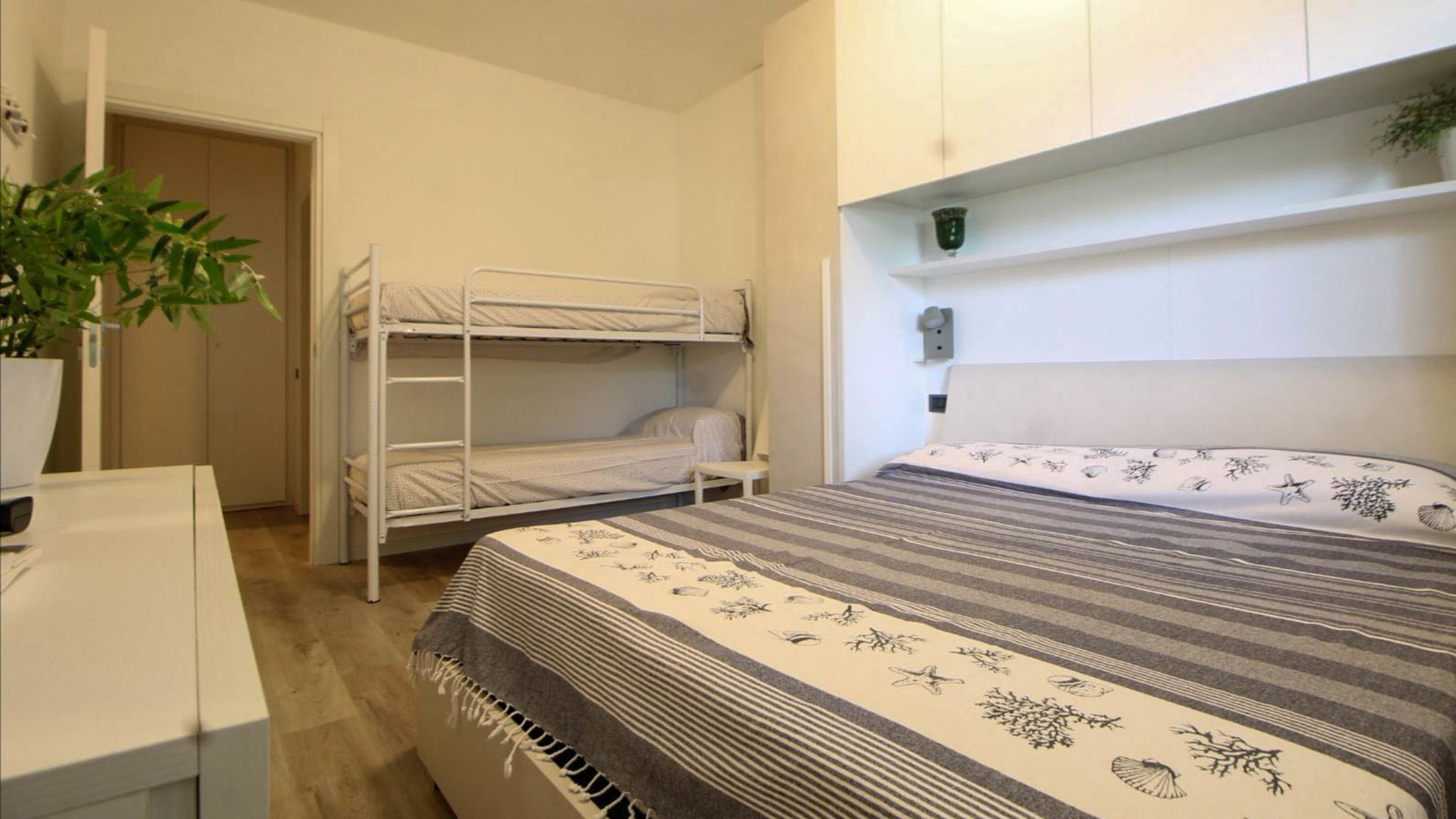 Italianway Desenzano del Garda Nice Garda By Case al Lago