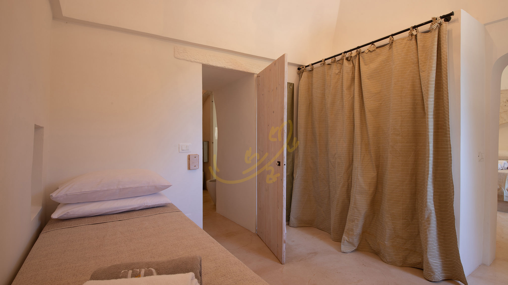 Italianway Ceglie Messapica TD Casale Belladinotte Poolside Country Bliss