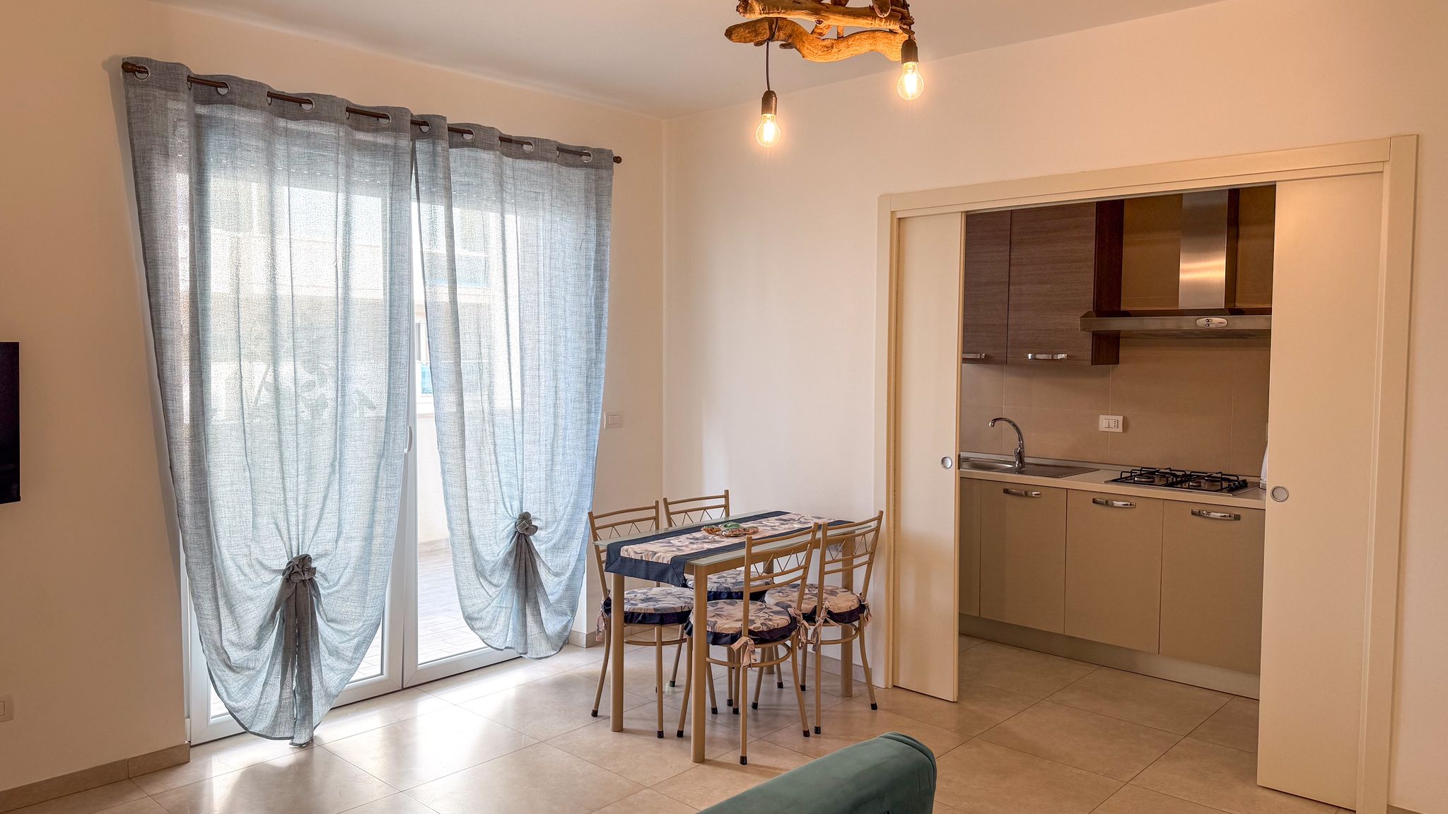 MONHOLIDAY - ospitalità e servizi per il turismo Monopoli Alba di mare