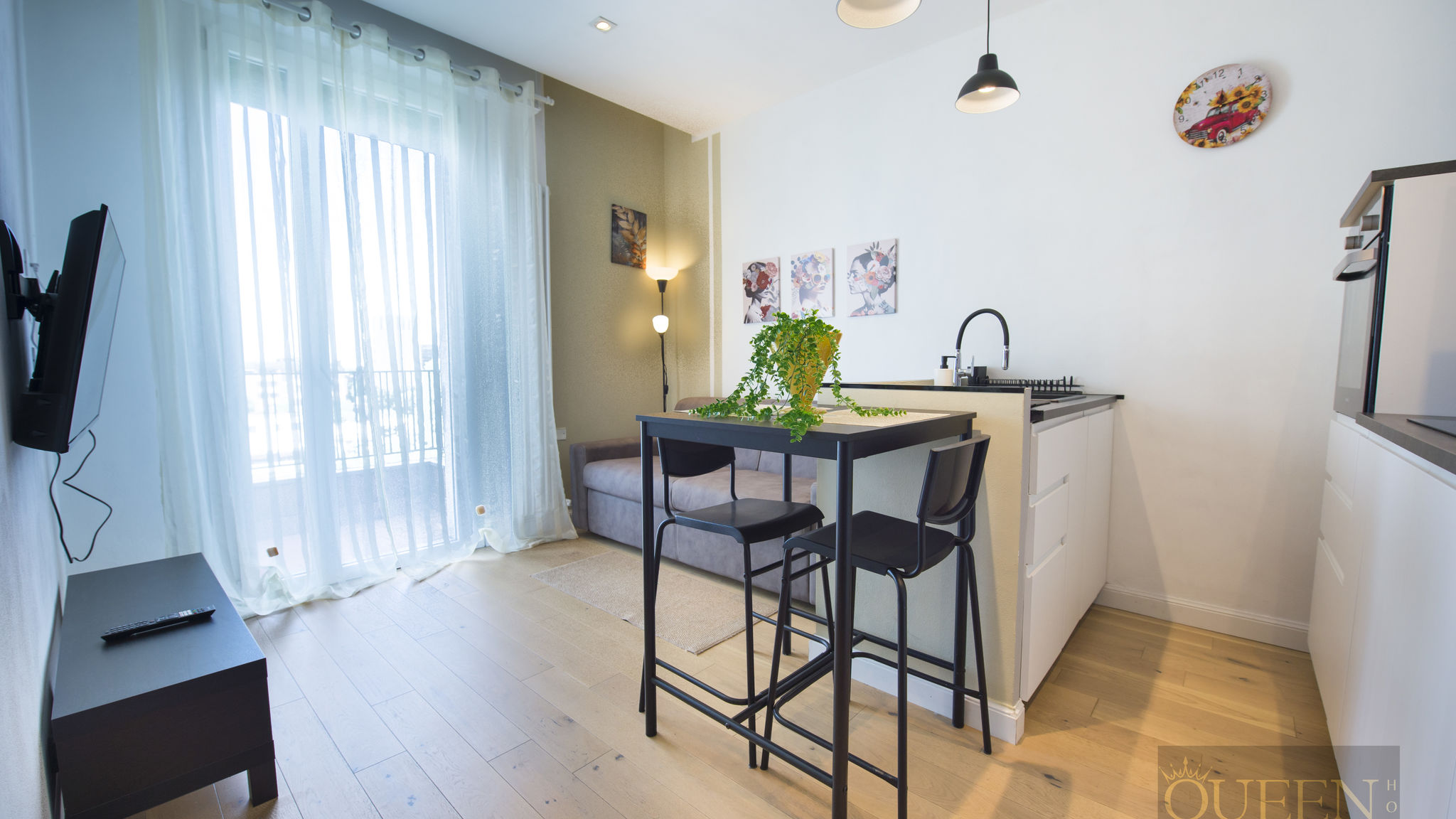 Queen Home Apartments srls Bologna Queen Home Bologna Exhibithion