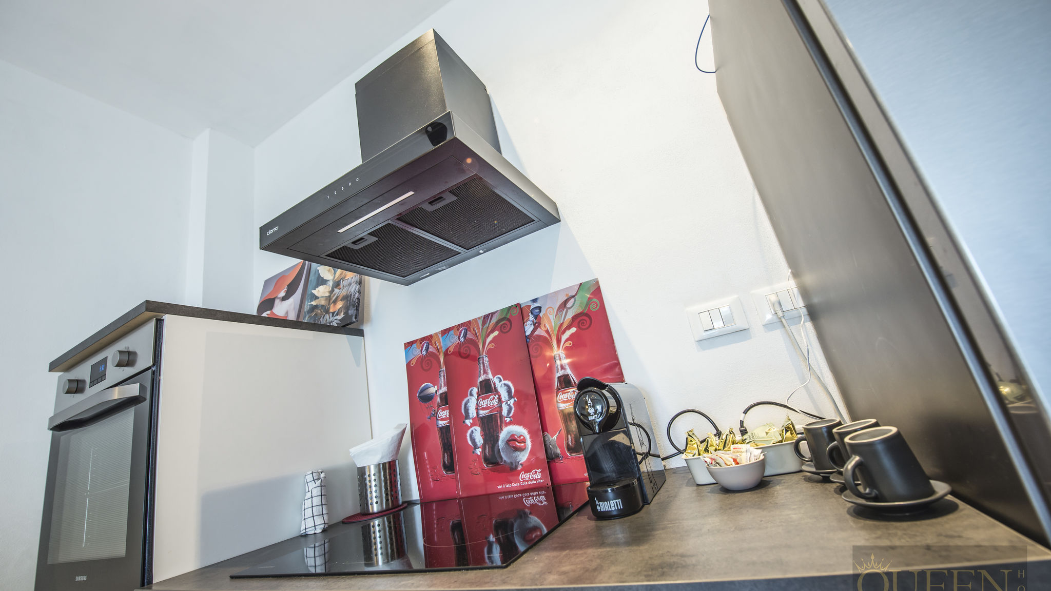 Queen Home Apartments srls Bologna Queen Home Bologna Exhibithion
