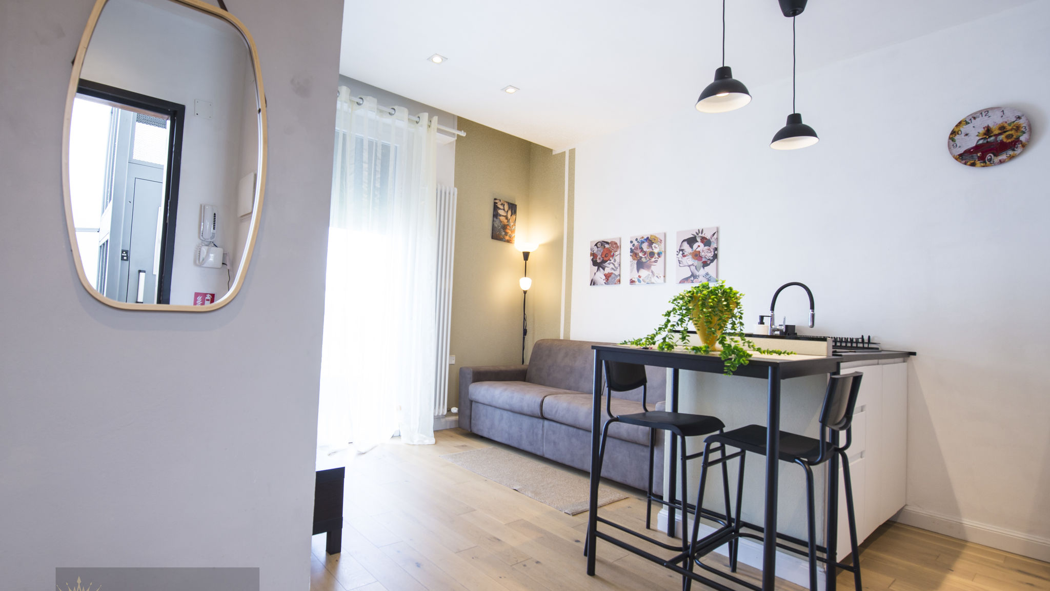 Queen Home Apartments srls Bologna Queen Home Bologna Exhibithion