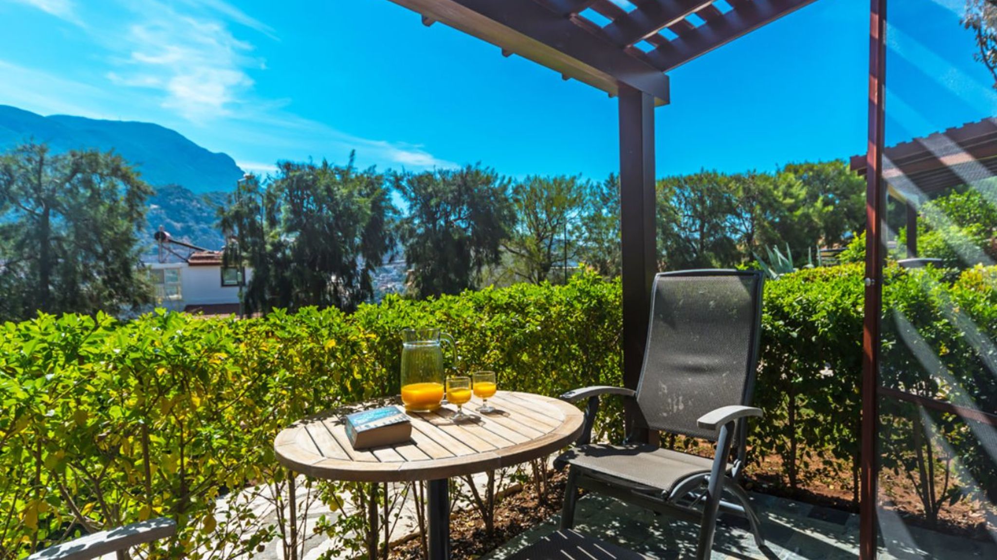 Orchard Suite Limon