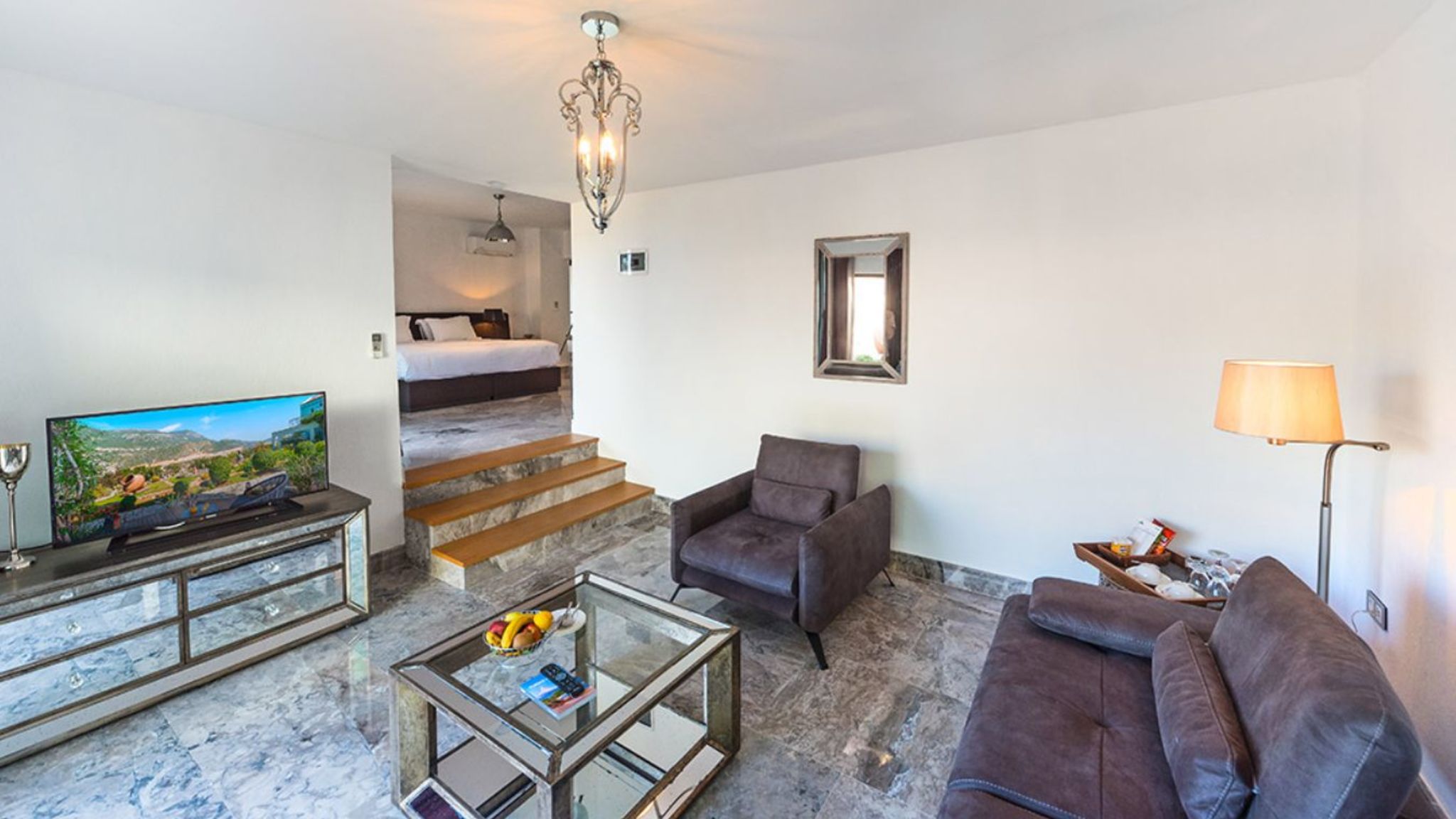 New Regency Deluxe Suite Nar