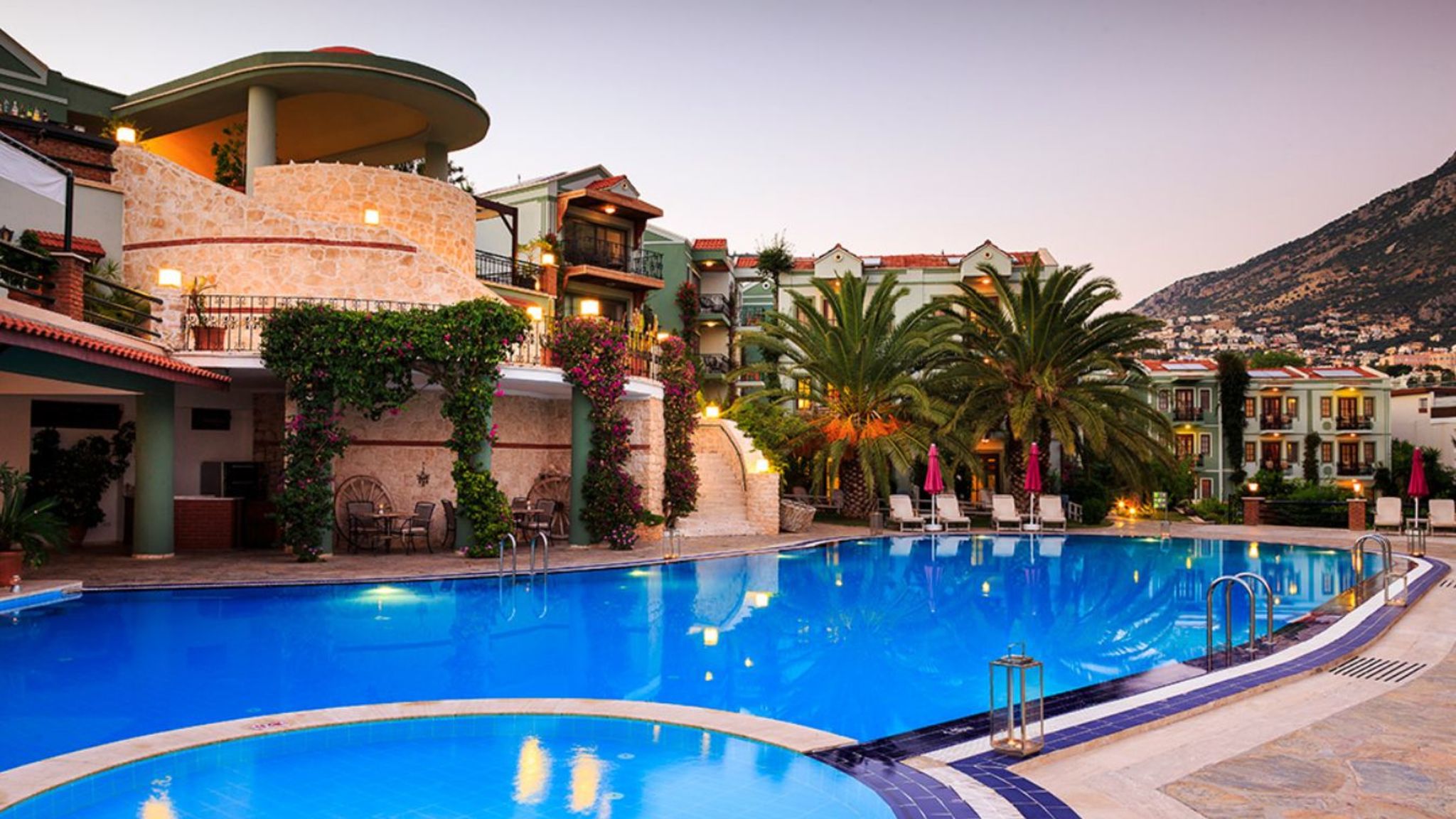 Pool Suite Opiuchus