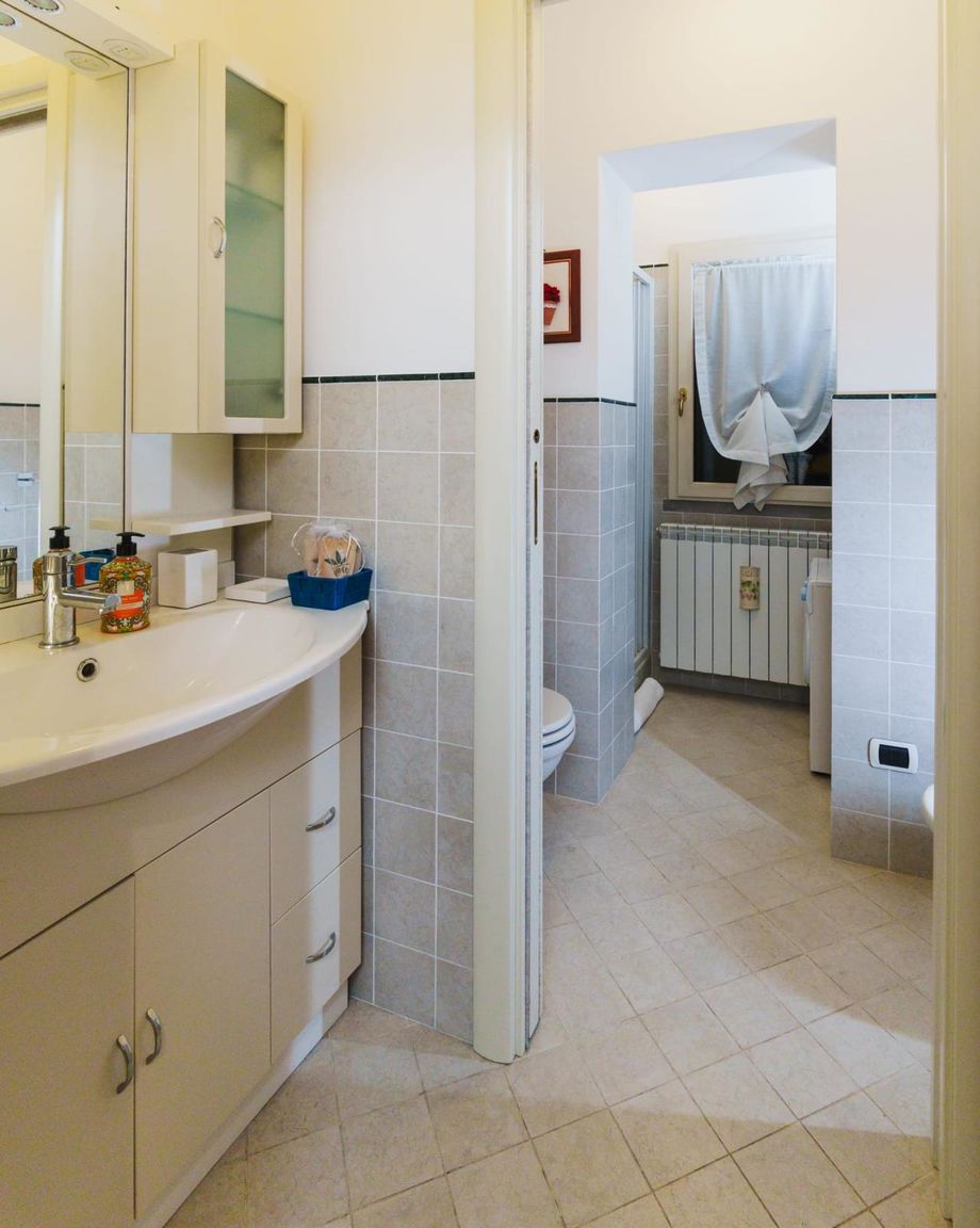 Italianway Monte Isola Scorcio sul lago by Ca-Sa Check