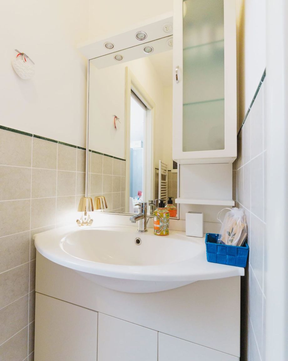 Italianway Monte Isola Scorcio sul lago by Ca-Sa Check