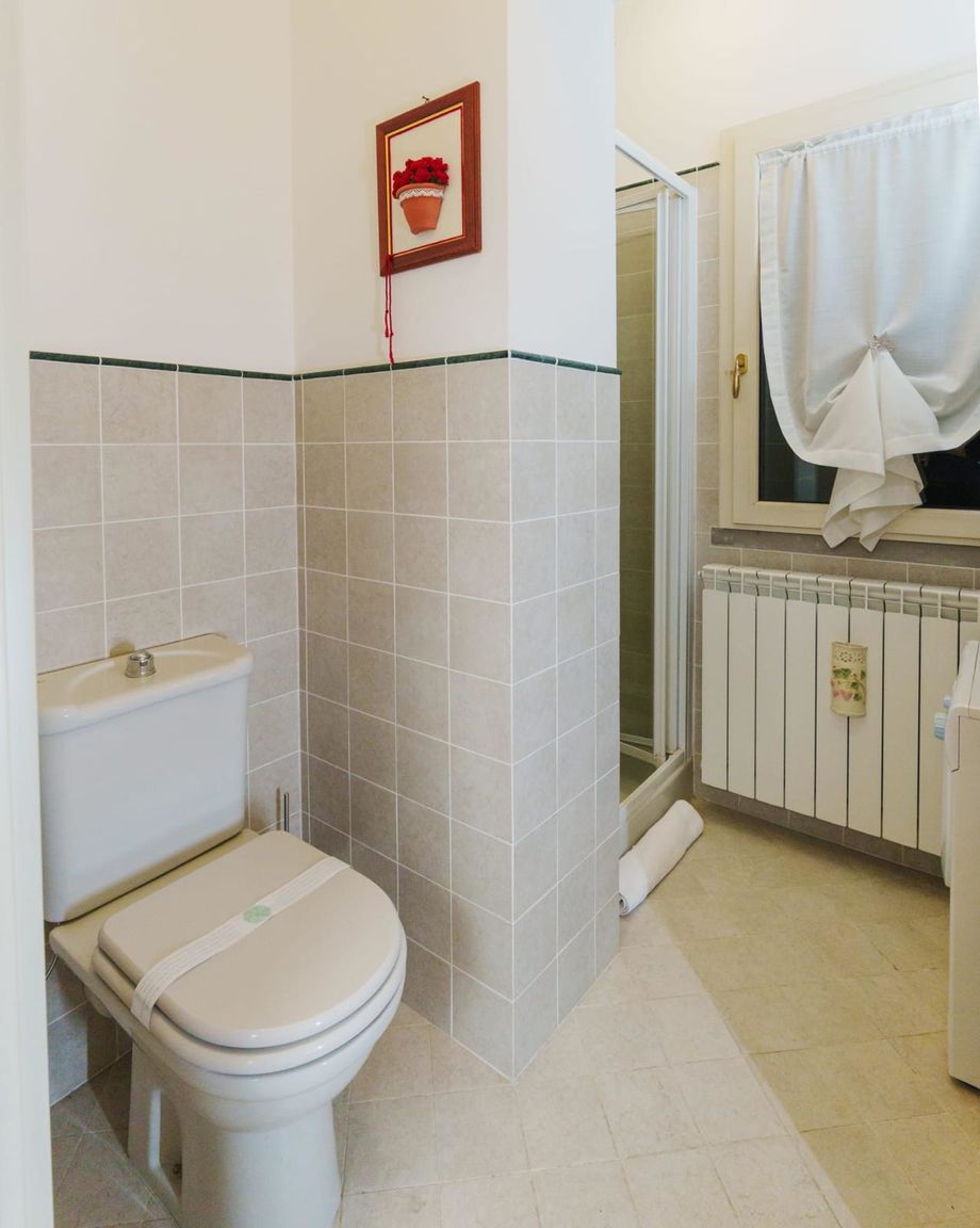 Italianway Monte Isola Scorcio sul lago by Ca-Sa Check