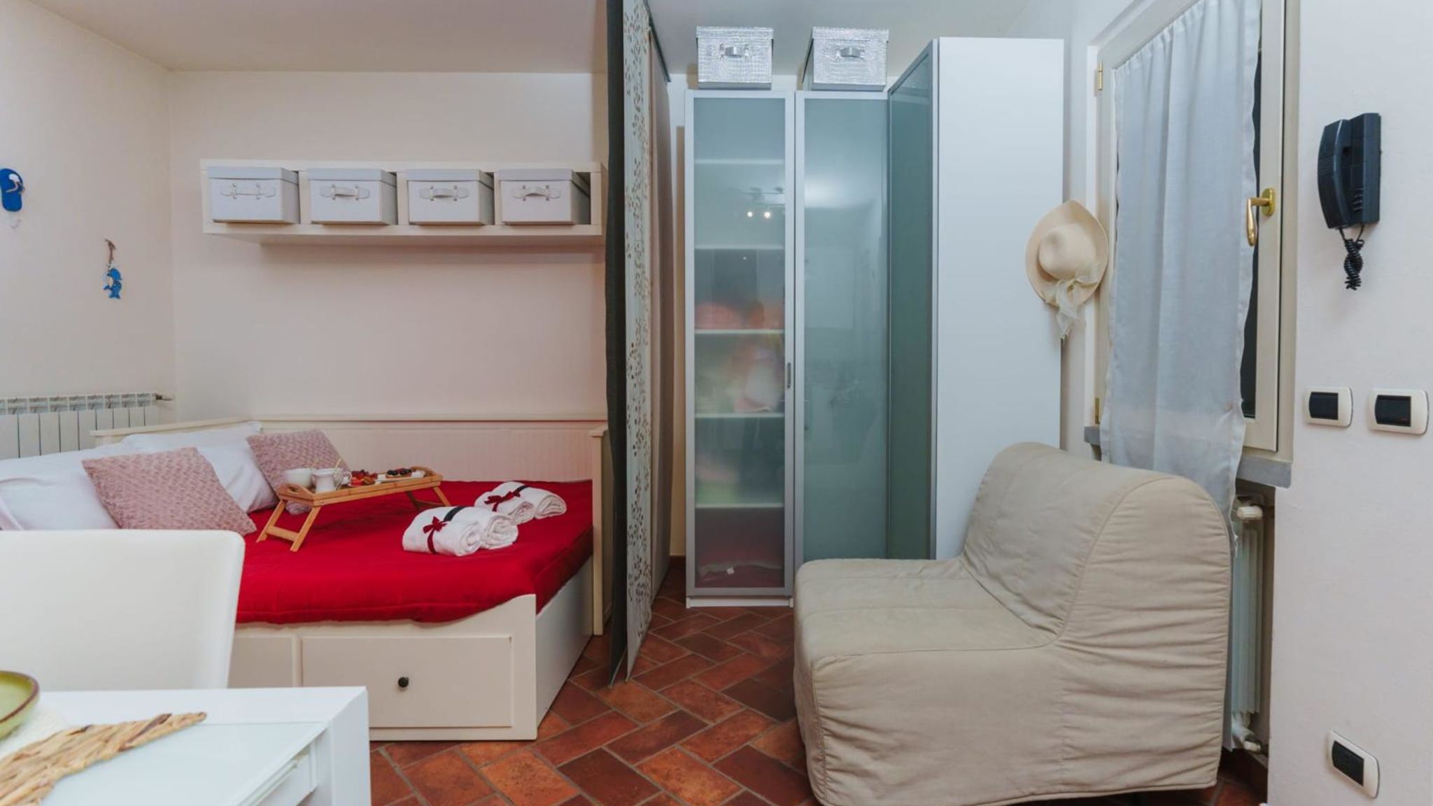 Italianway Monte Isola Scorcio sul lago by Ca-Sa Check