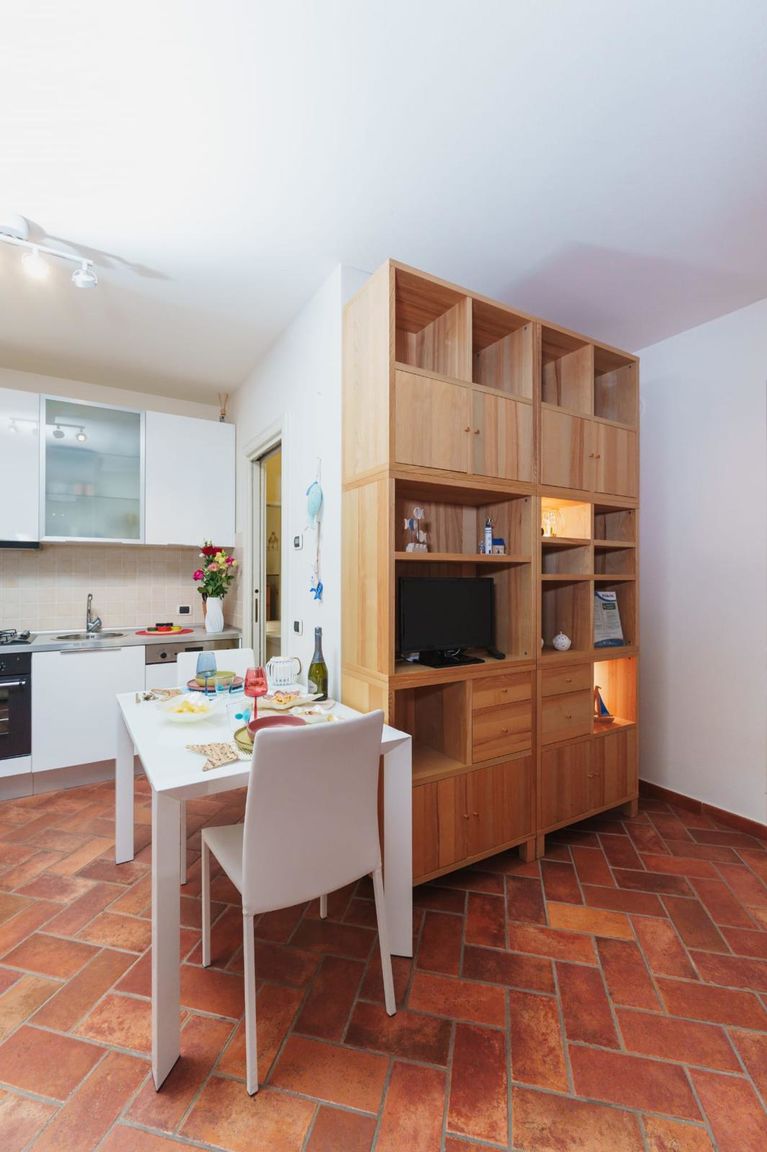 Italianway Monte Isola Scorcio sul lago by Ca-Sa Check